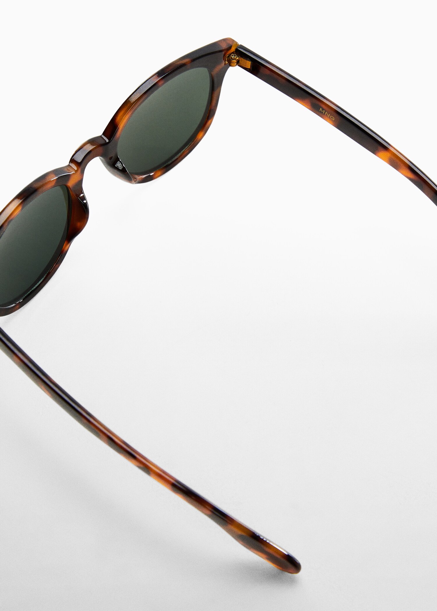 Resin frame sunglasses - Details of the article 1