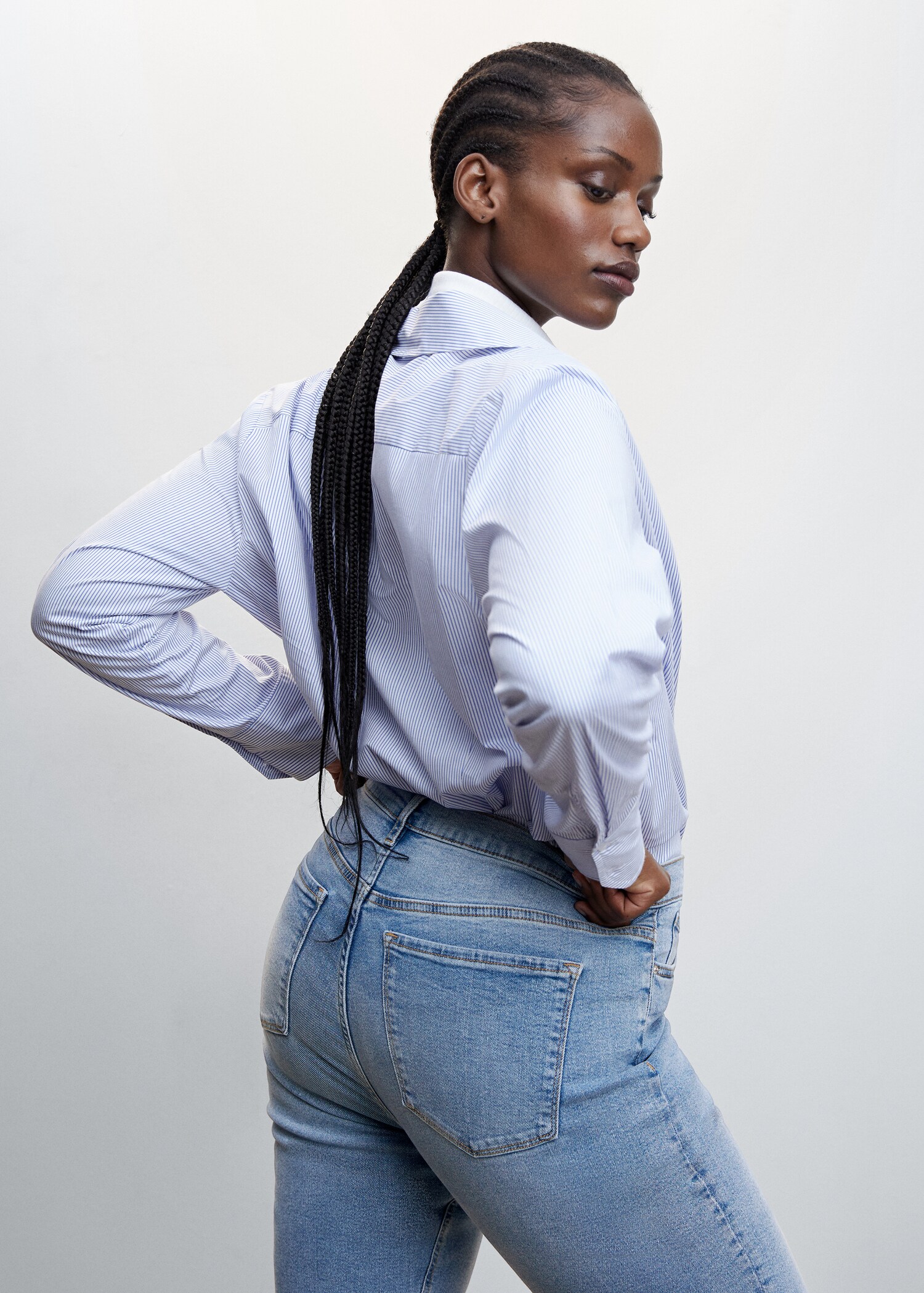 Crop flared jeans - Details of the article 5