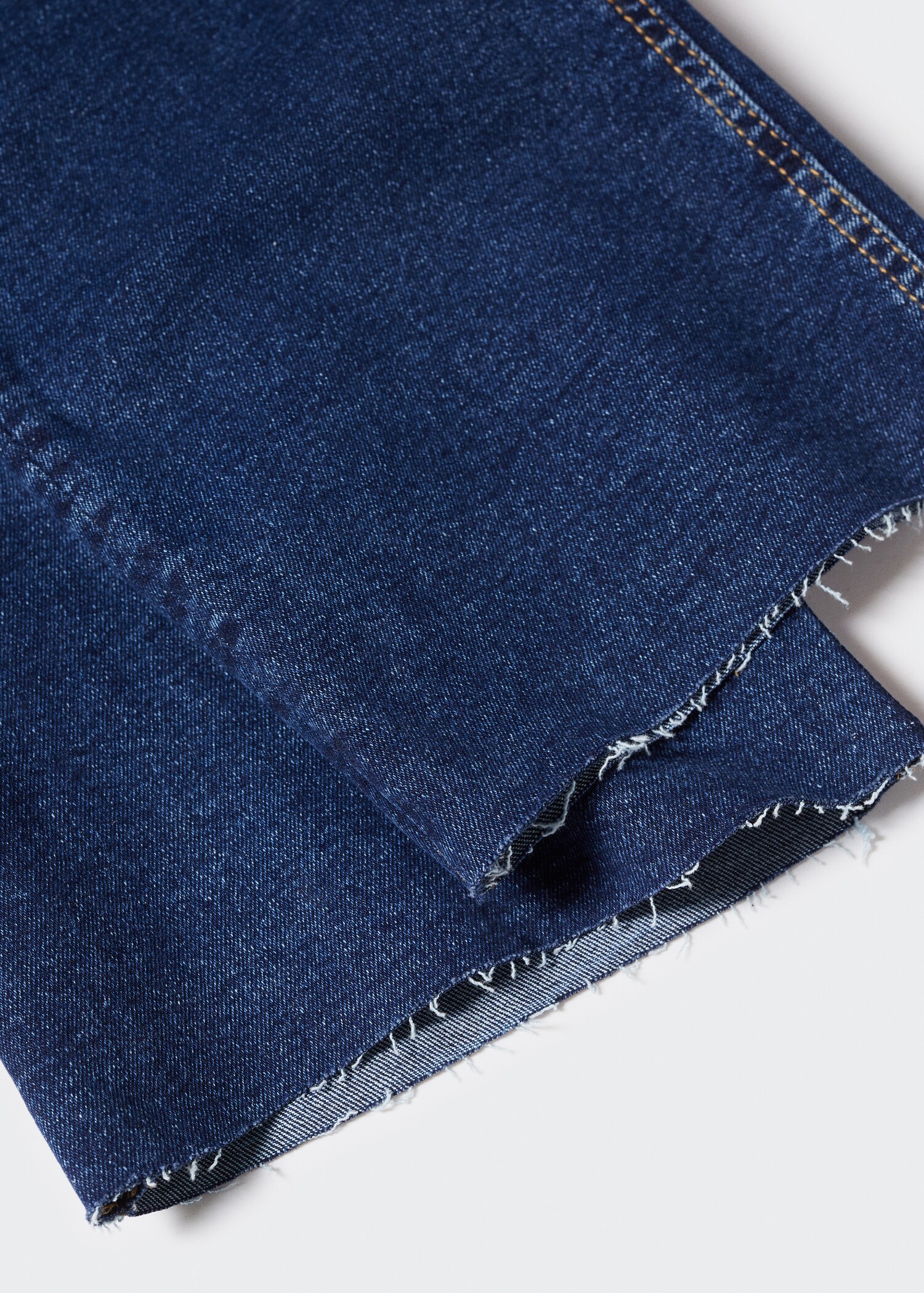 Kurze Flared-Jeans - Detail des Artikels 8