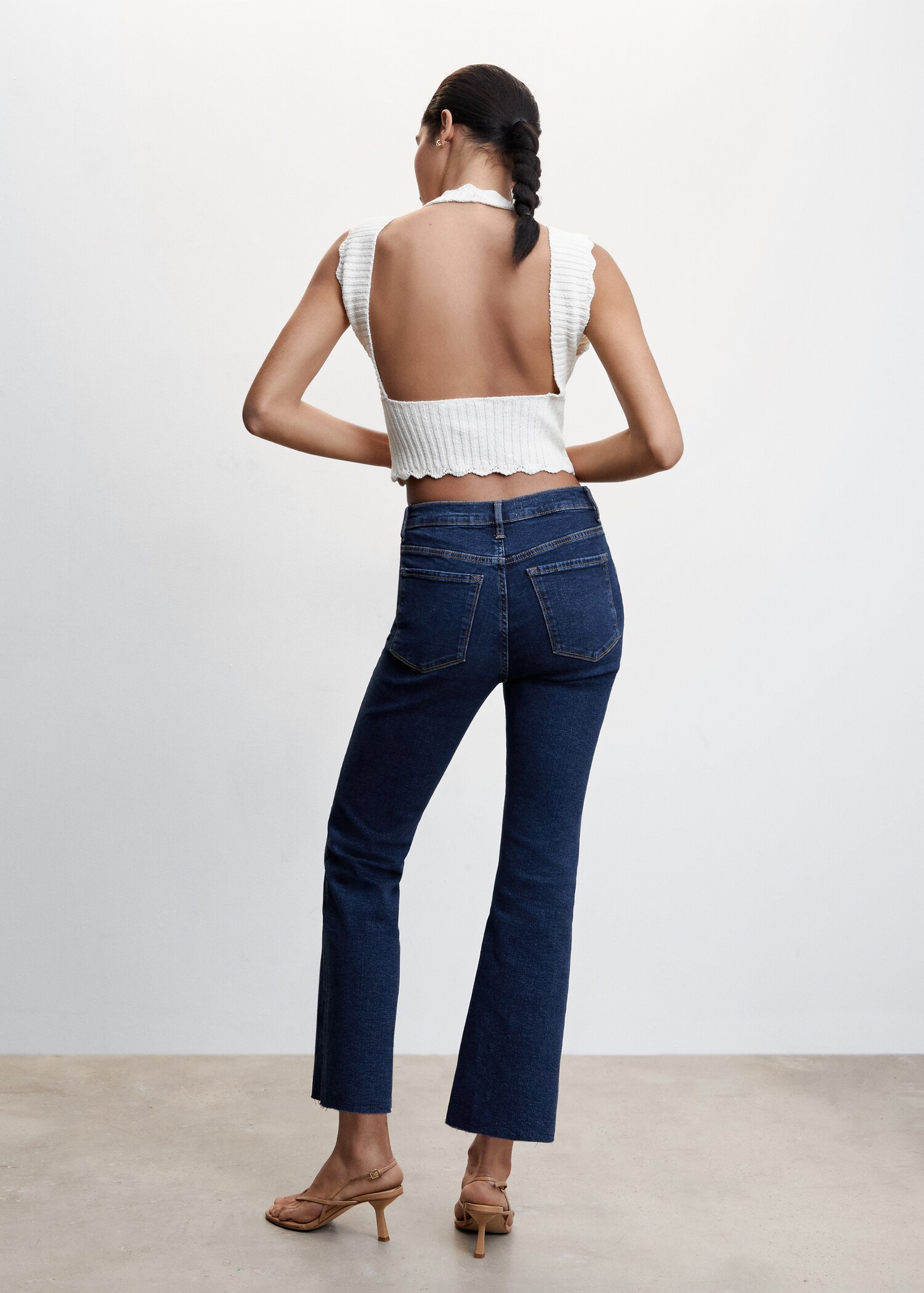 Crop flared jeans - Reverse of the article