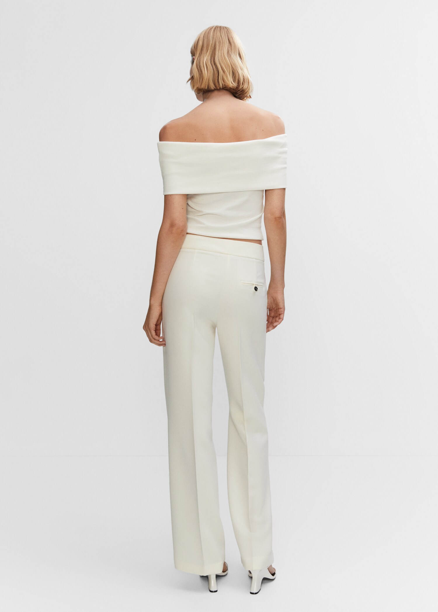 Flowy palazzo pants - Reverse of the article