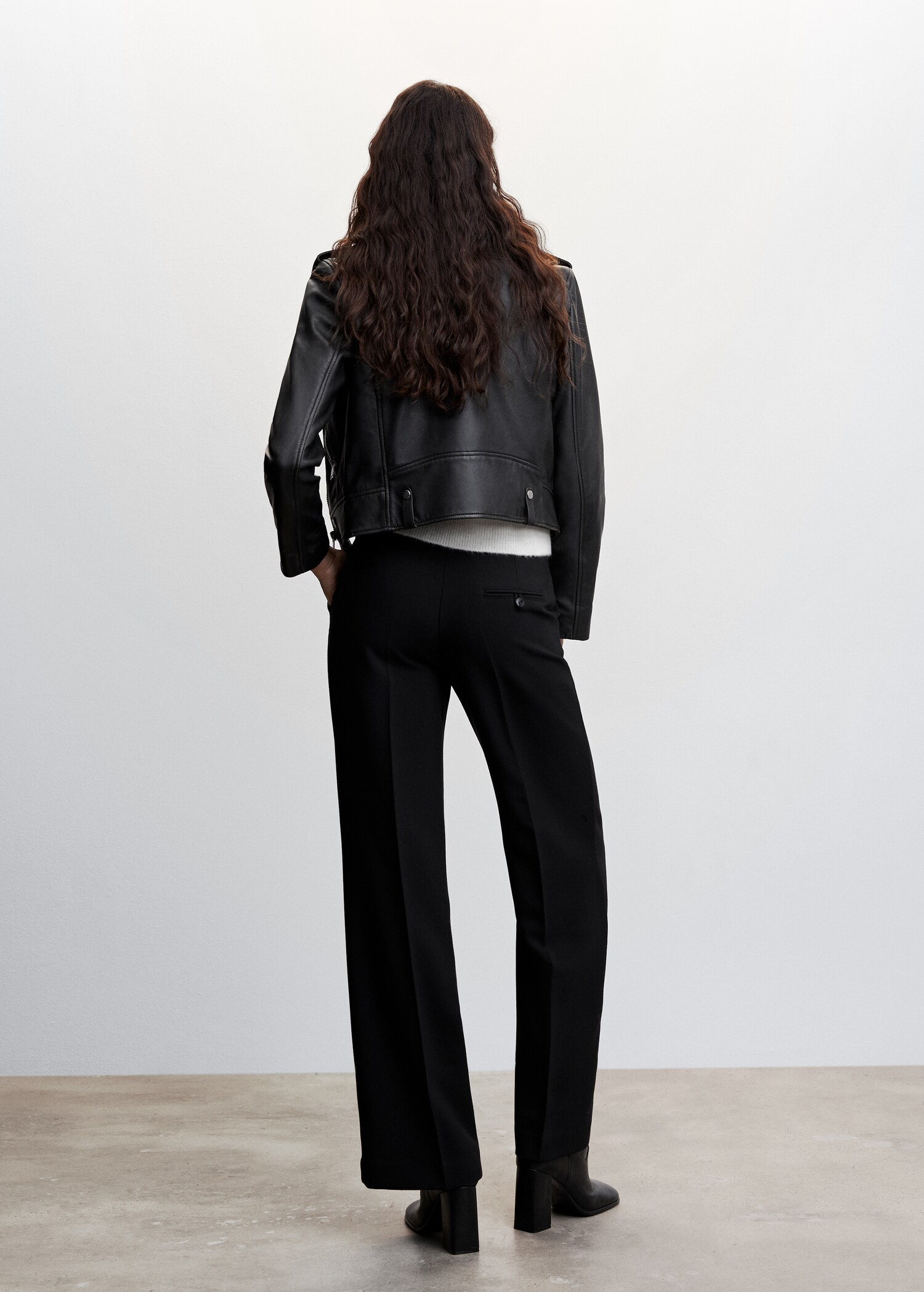 Flowy palazzo pants - Reverse of the article