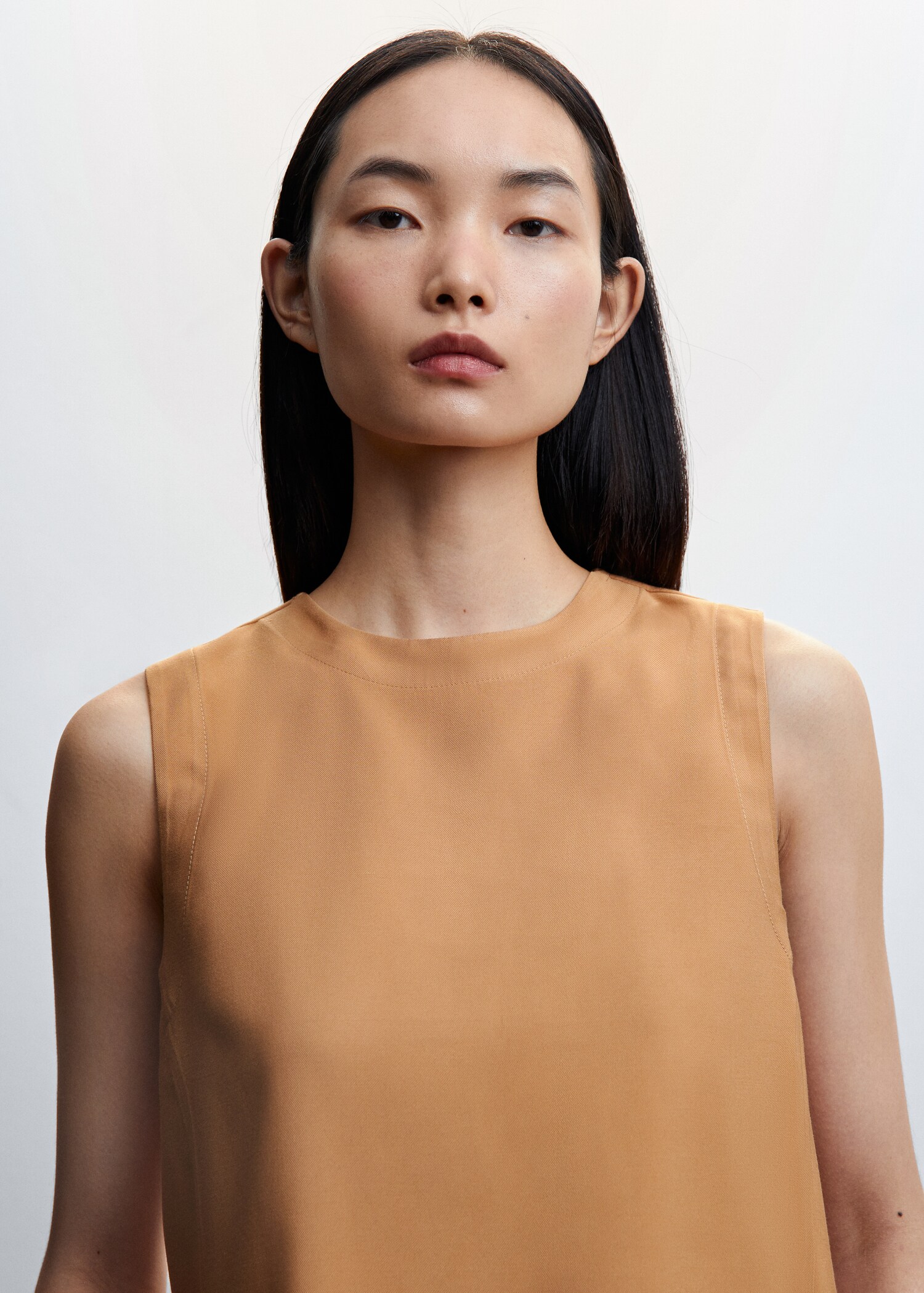 Bluse mit rückwärtiger Öffnung - Detail des Artikels 1