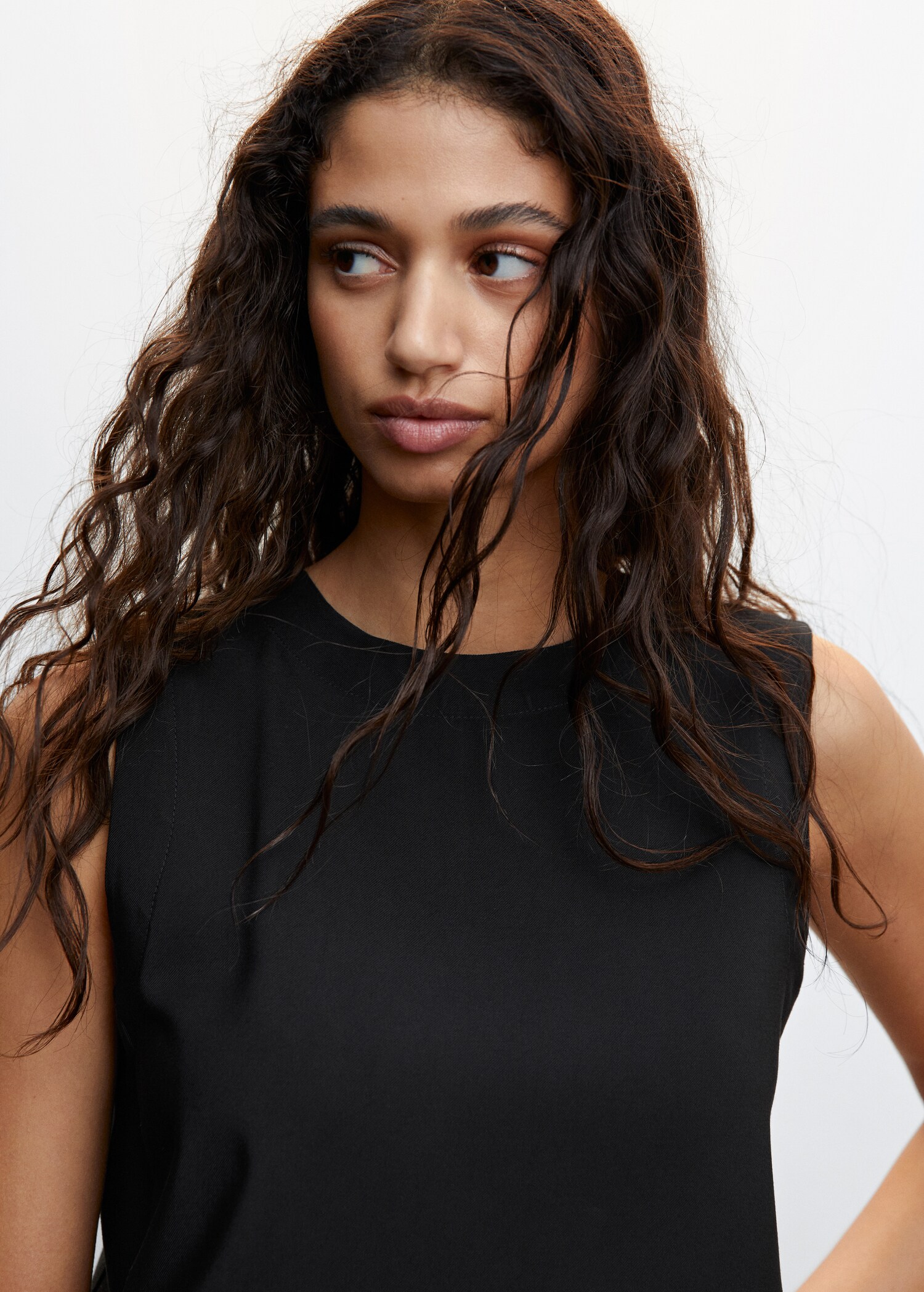 Bluse mit rückwärtiger Öffnung - Detail des Artikels 1