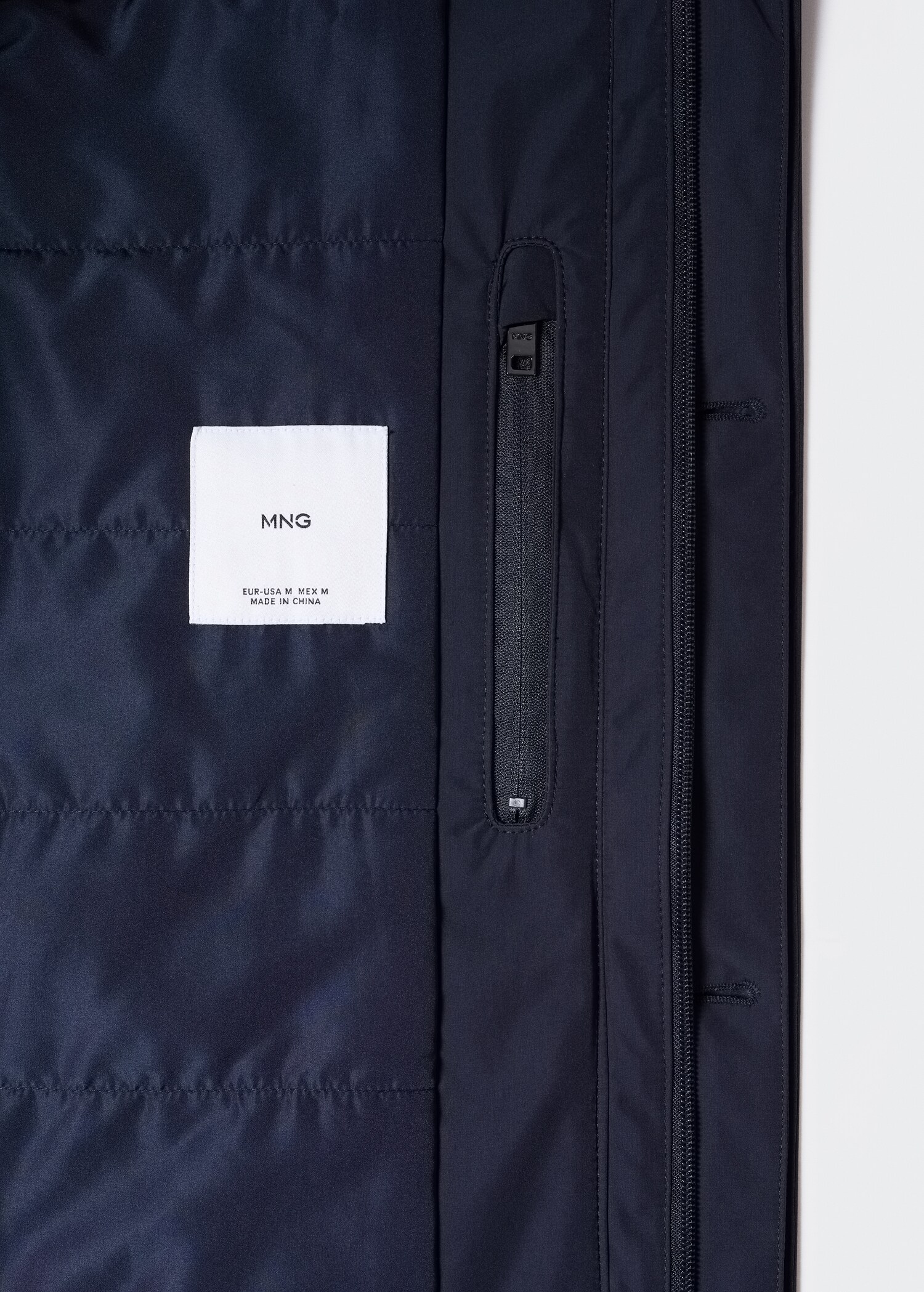 Water-repellent quilted trench coat - Details of the article 8