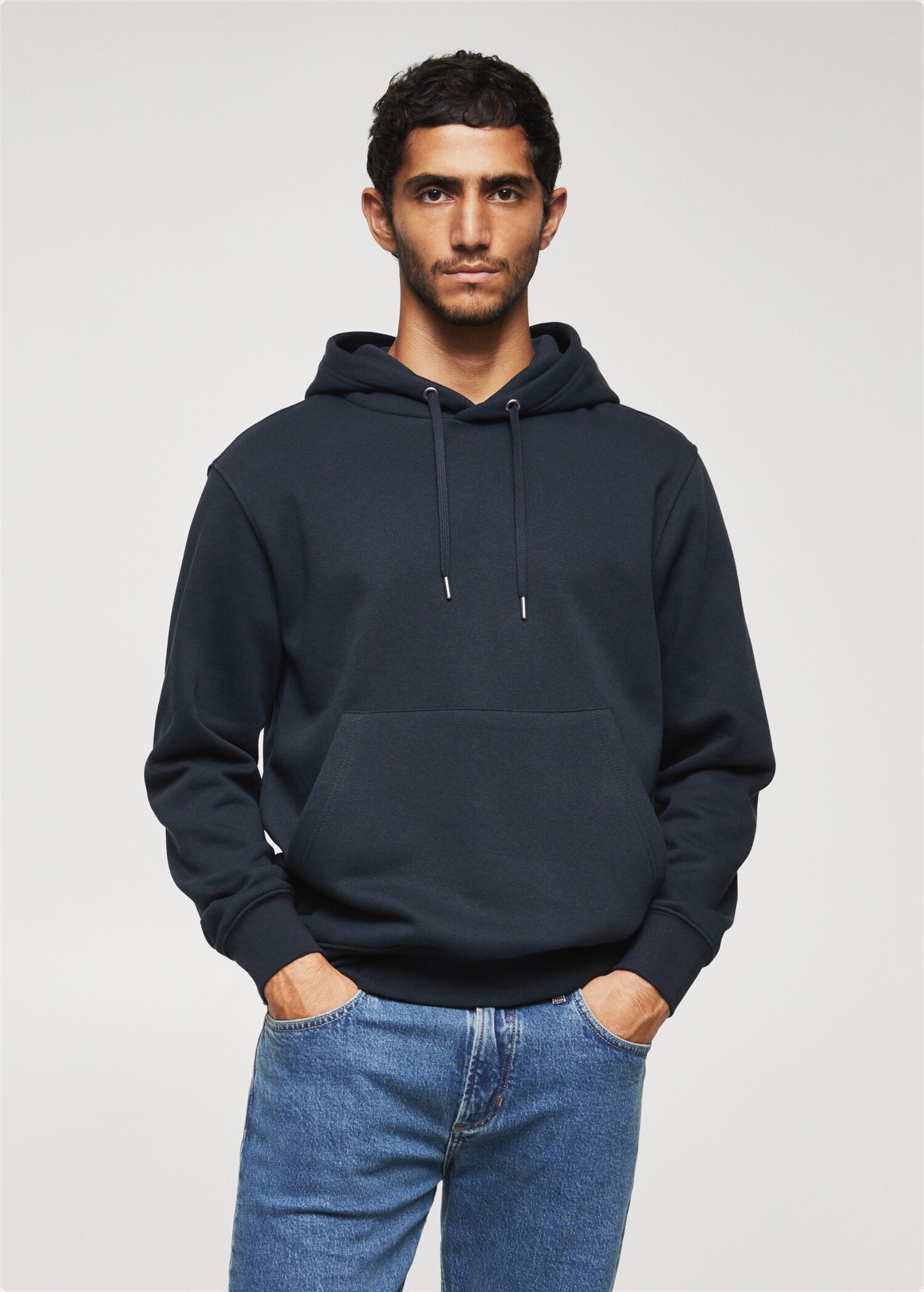 Sweater à capuche coton - Plan moyen
