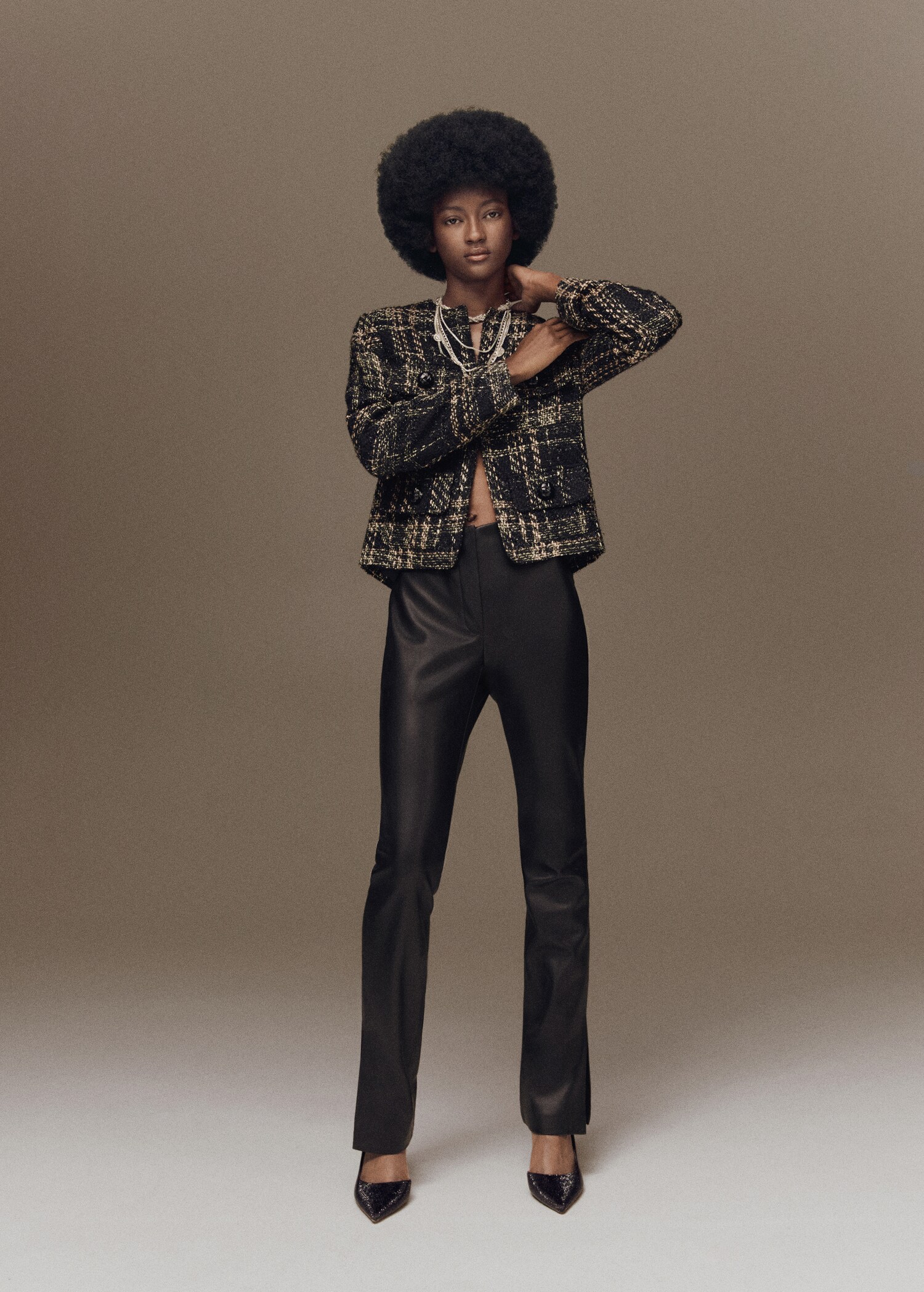 Leather-effect trousers - Details of the article 7