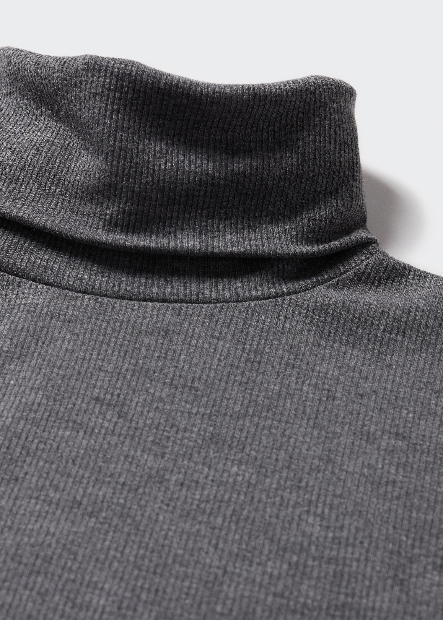 Ribbed high neck t-shirt - Details of the article 8