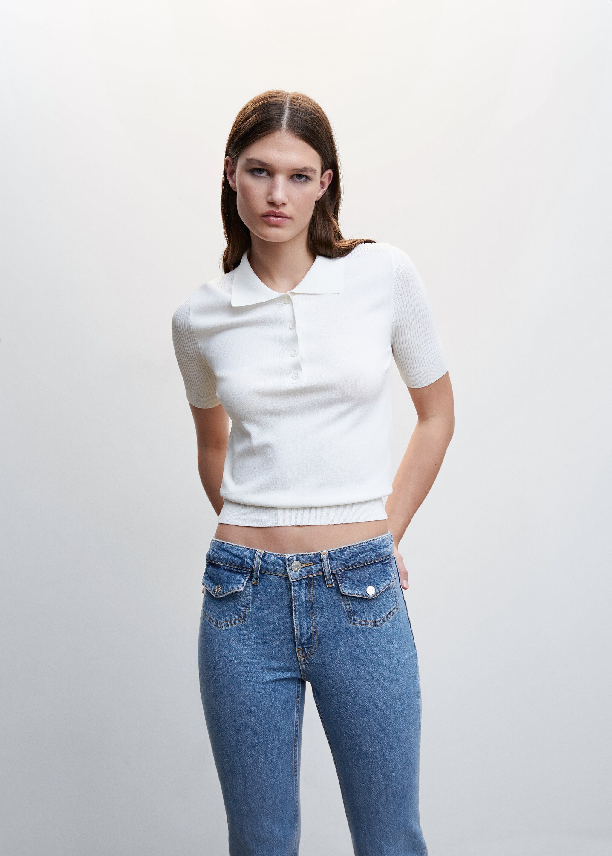 Flared jeans with pocket - Details of the article 1