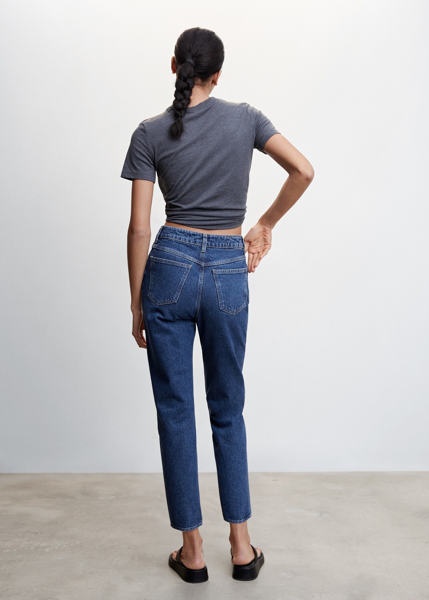 Mom jeans hög midja - Artikelns baksida