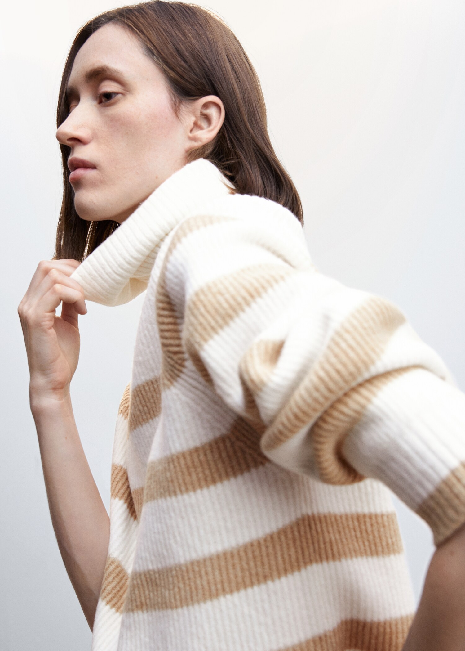Striped turtleneck sweater - Details of the article 1