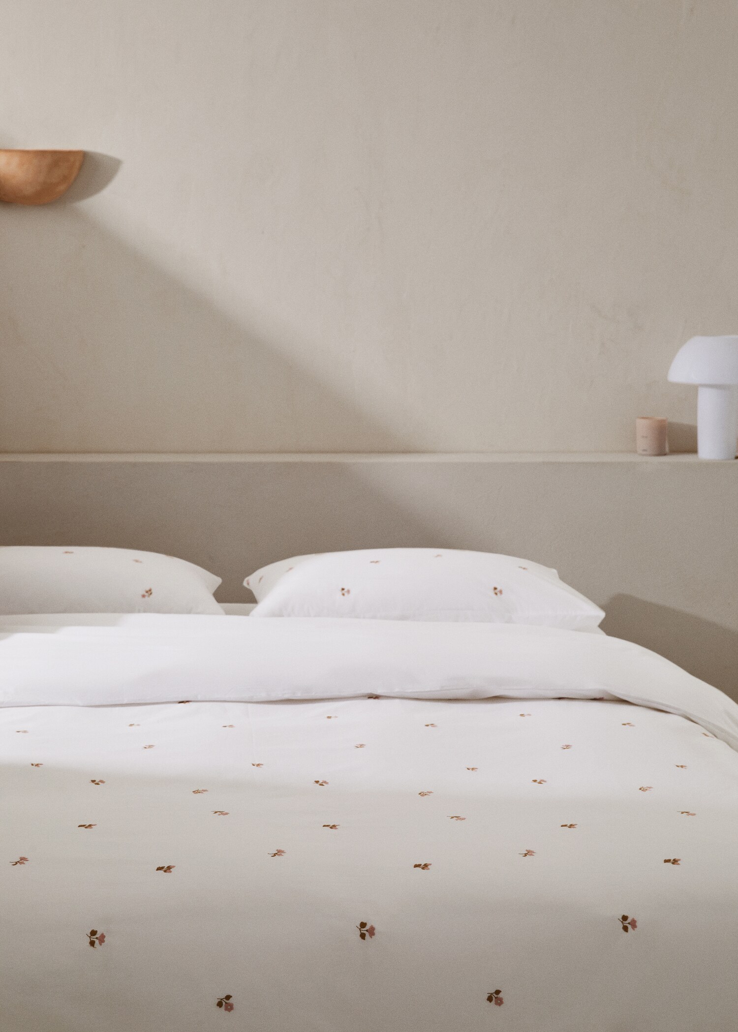 Påslakan broderade blommor 180 cm säng - Detaljer om artikeln 8