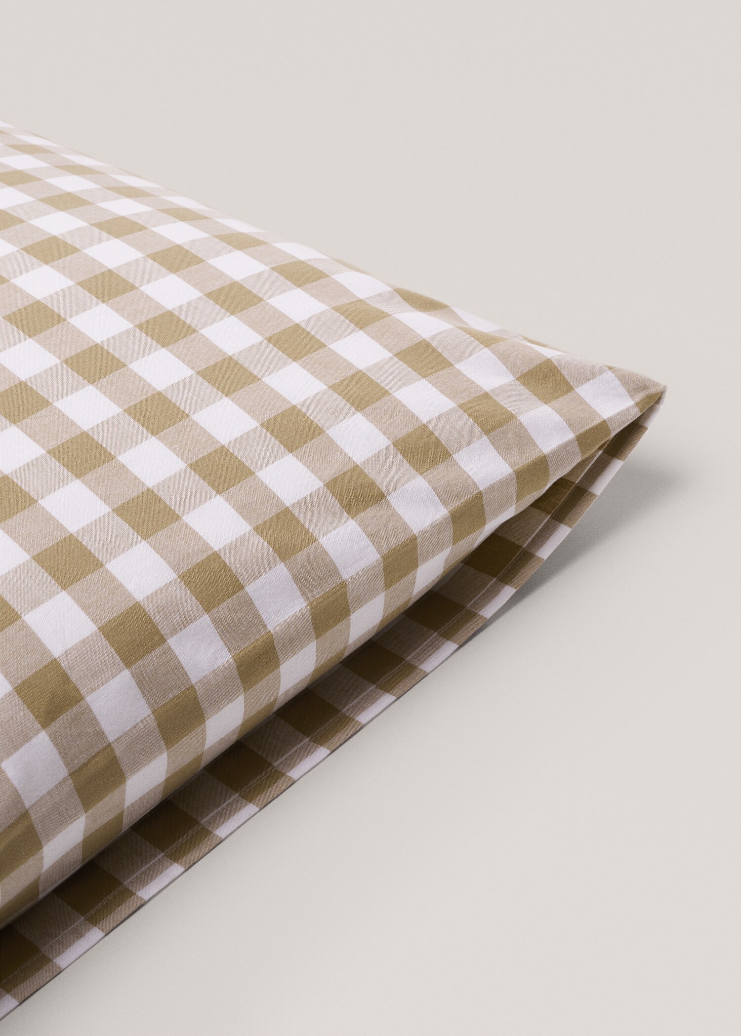 100% cotton gingham check cushion covers 60x60cm (Pack of 2) - Details of the article 1