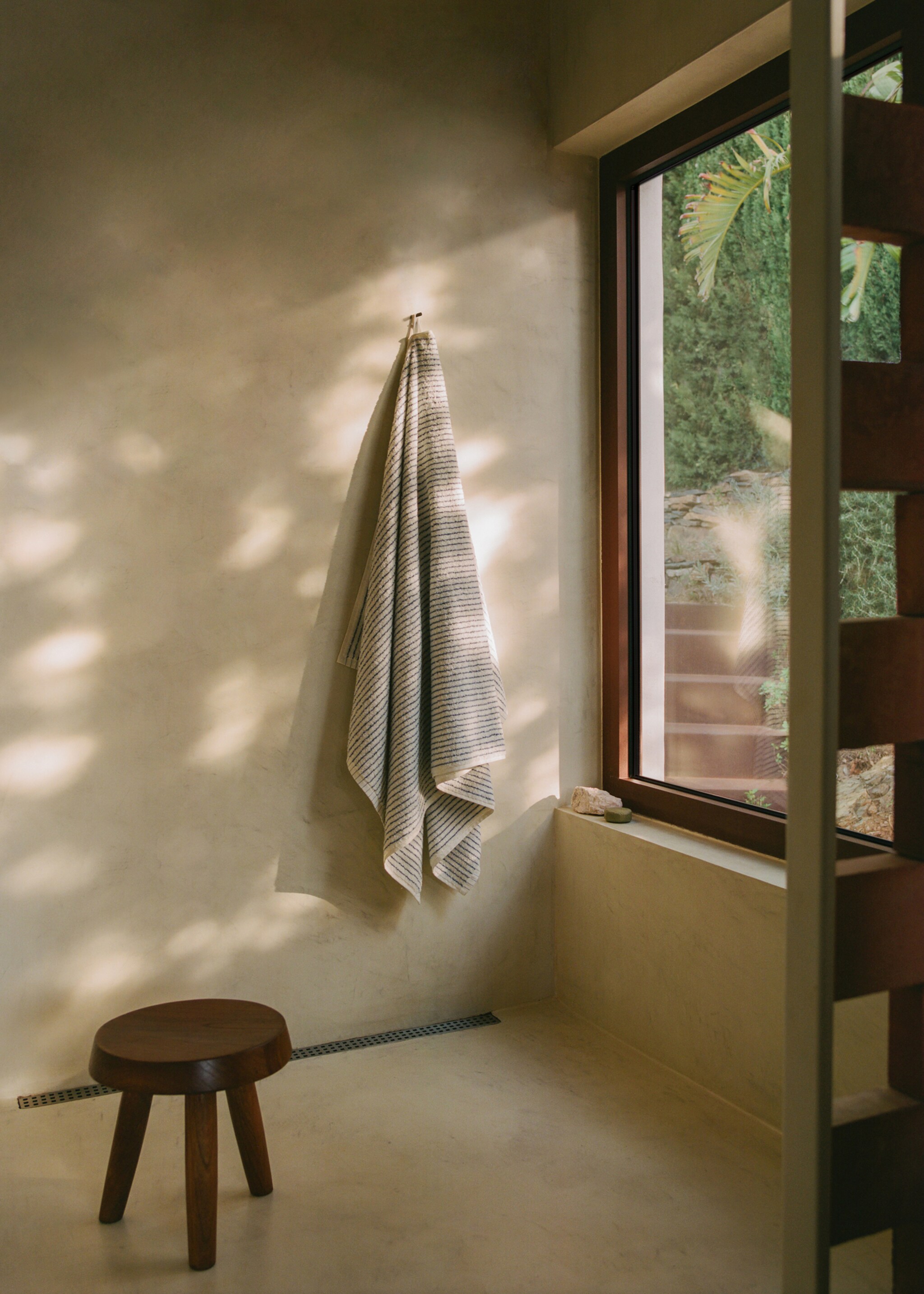 Striped 100% cotton bath towel 35.43x59.06 in - Details of the article 6