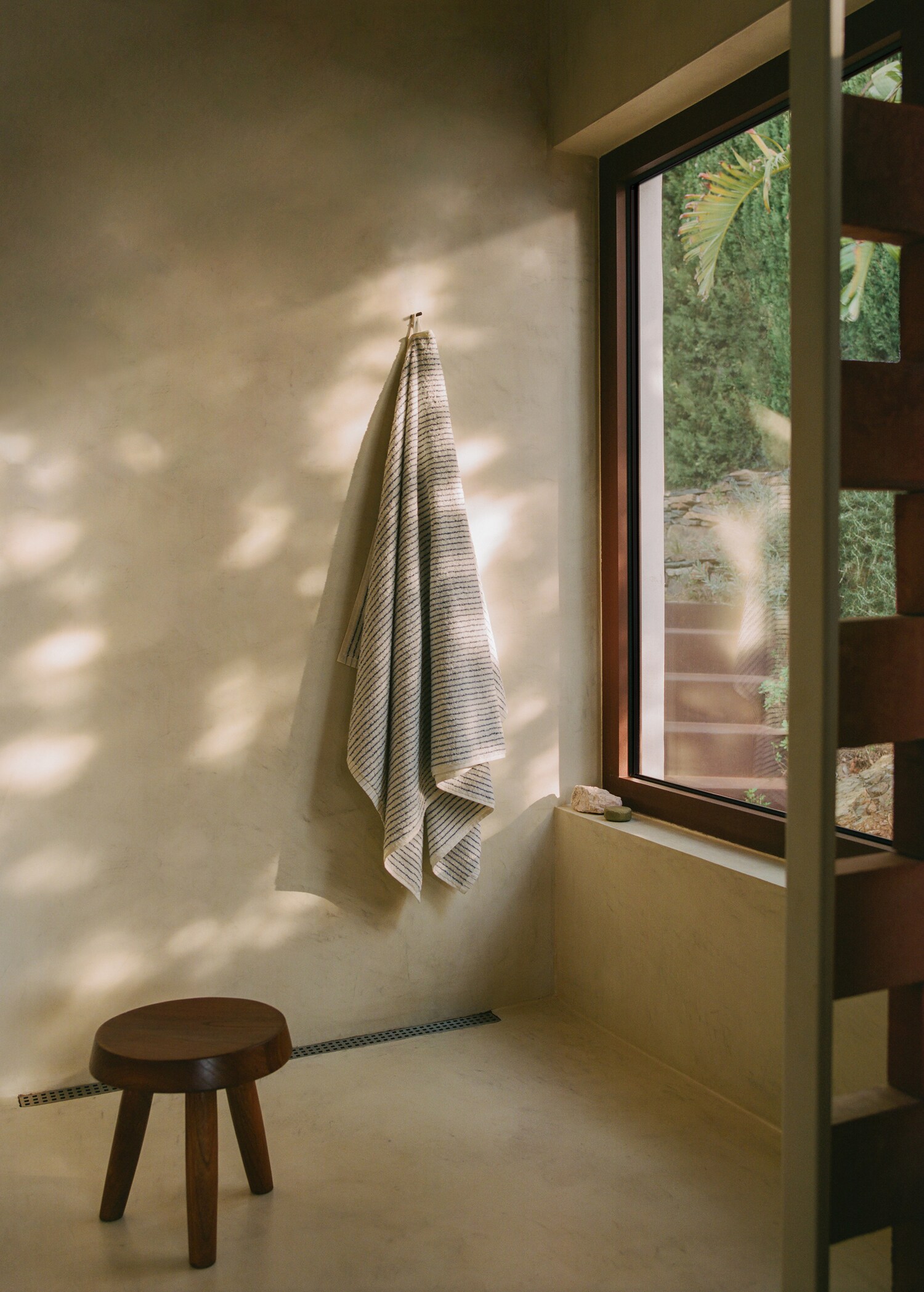 Striped 100% cotton bath towel 35.43x59.06 in - Details of the article 6