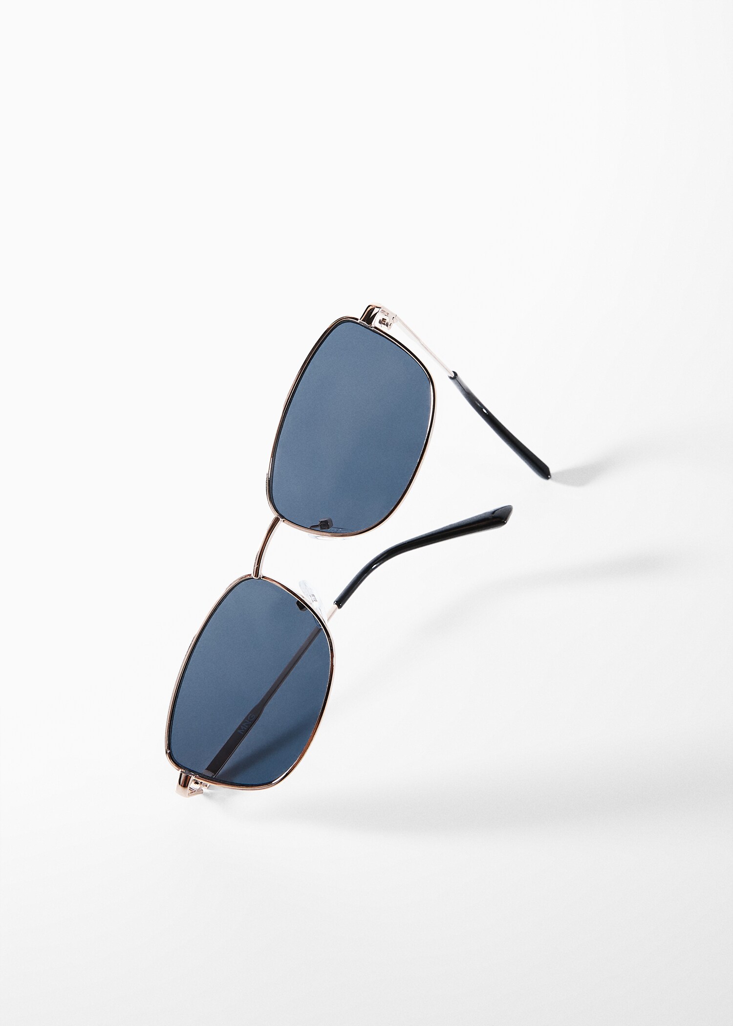 Metallic frame sunglasses - Details of the article 5