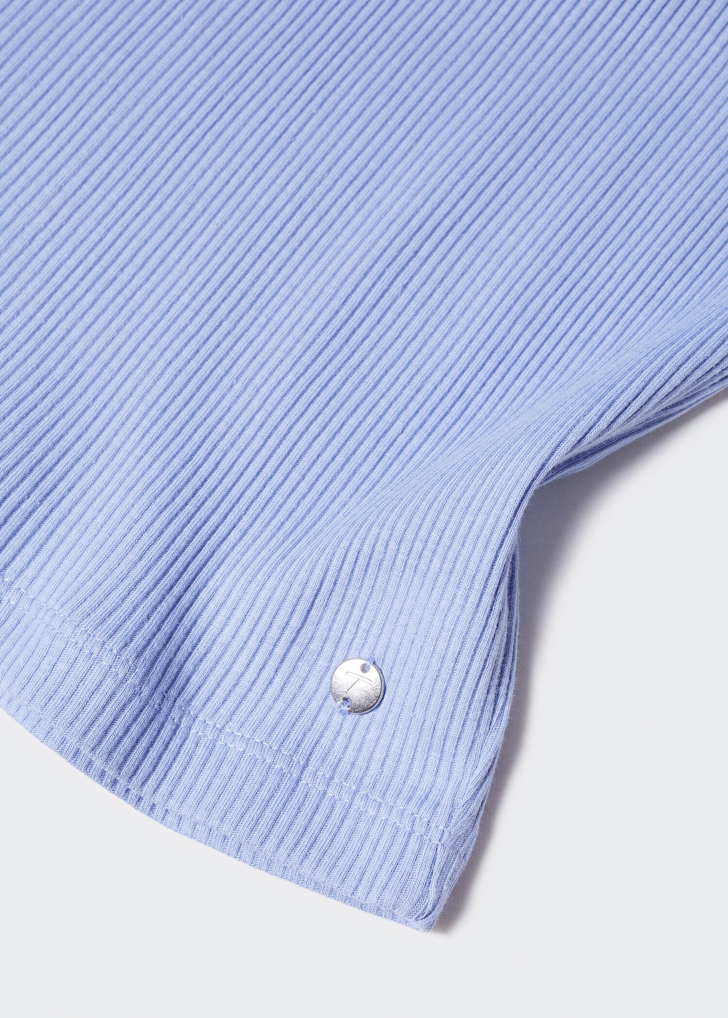 T-Shirt mit Volant-Detail - Detail des Artikels 8