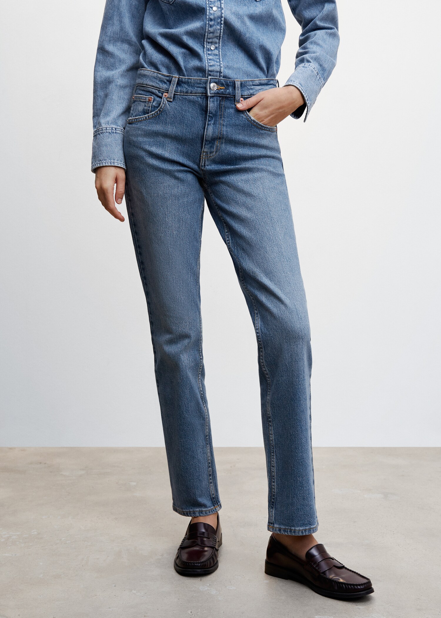 Medium-comfort straight jeans - Medium plane
