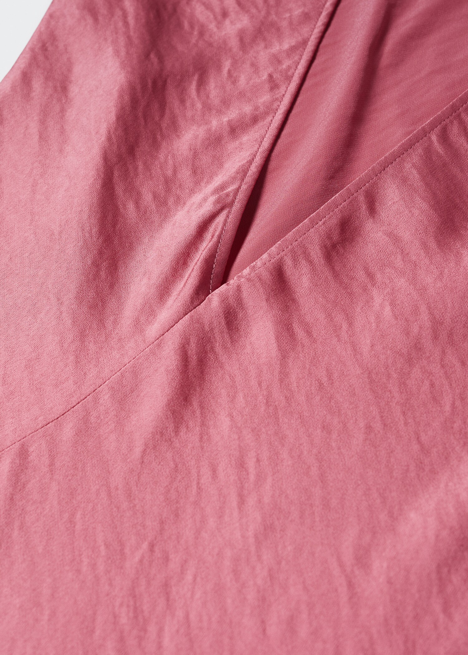 Side-slit satin dress - Details of the article 8