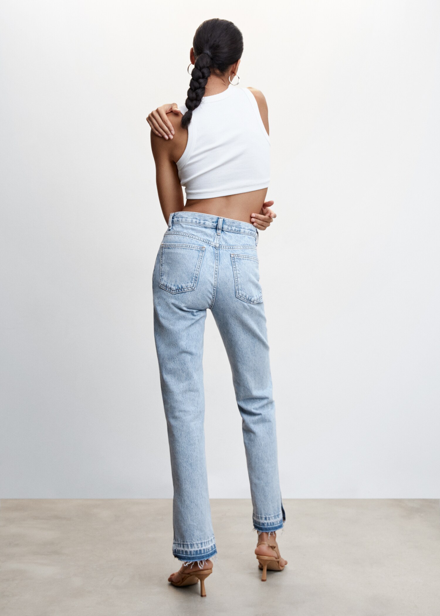 Jeans rectos tiro alto aberturas - Reverso del artículo