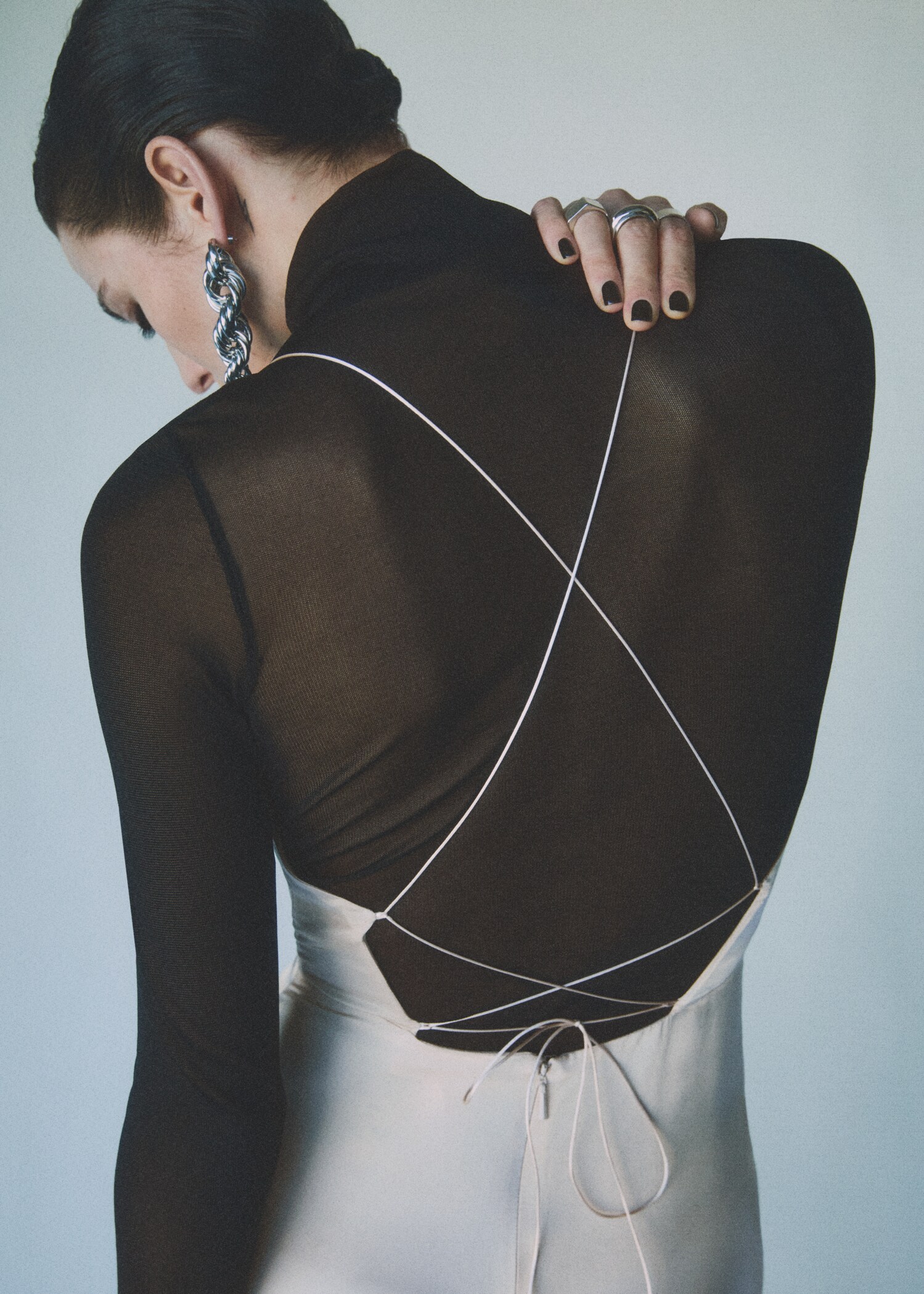 Satin cross-back dress - Details of the article 6