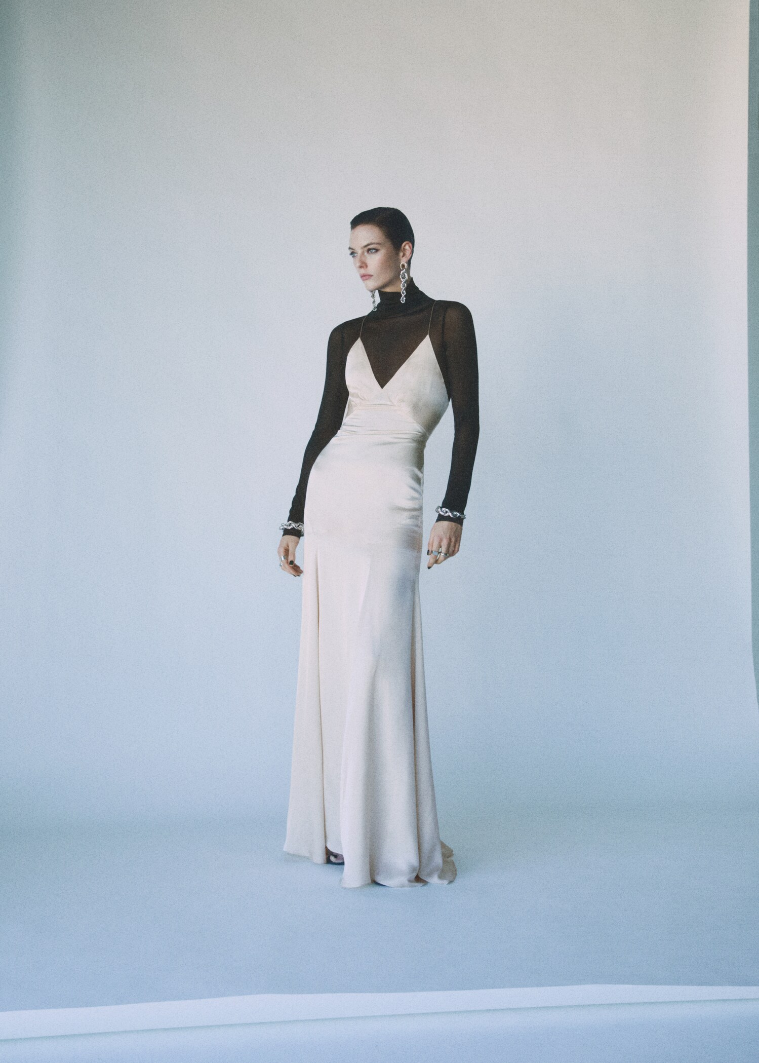 Satin cross-back dress - Details of the article 7
