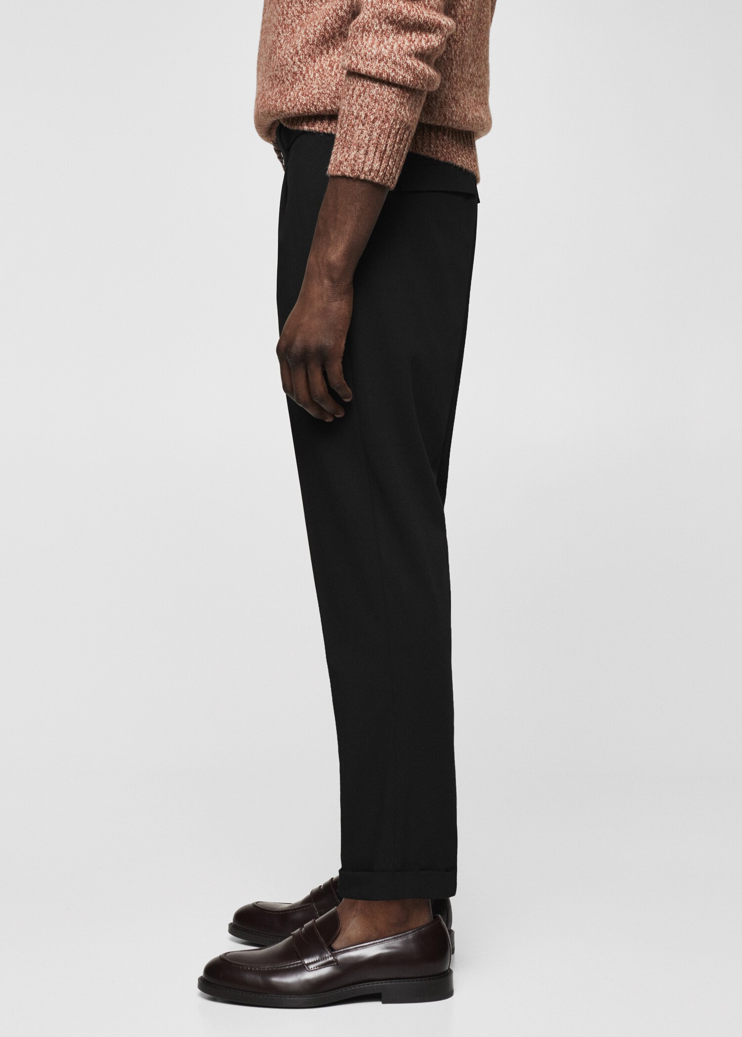 Pleated slim-fit pants - Details of the article 4