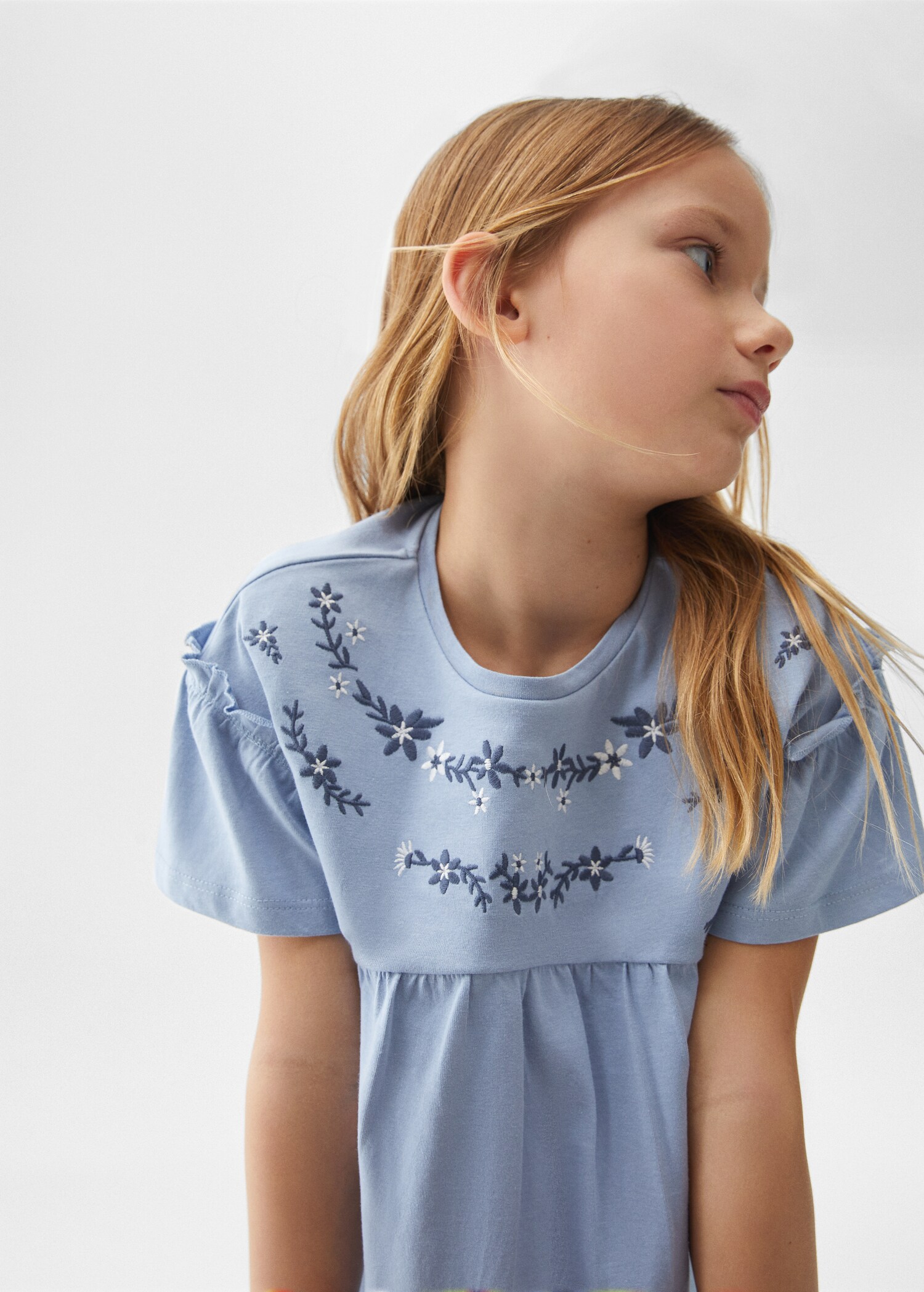 Tricou cu flori brodate - Detaliu al articolului 2