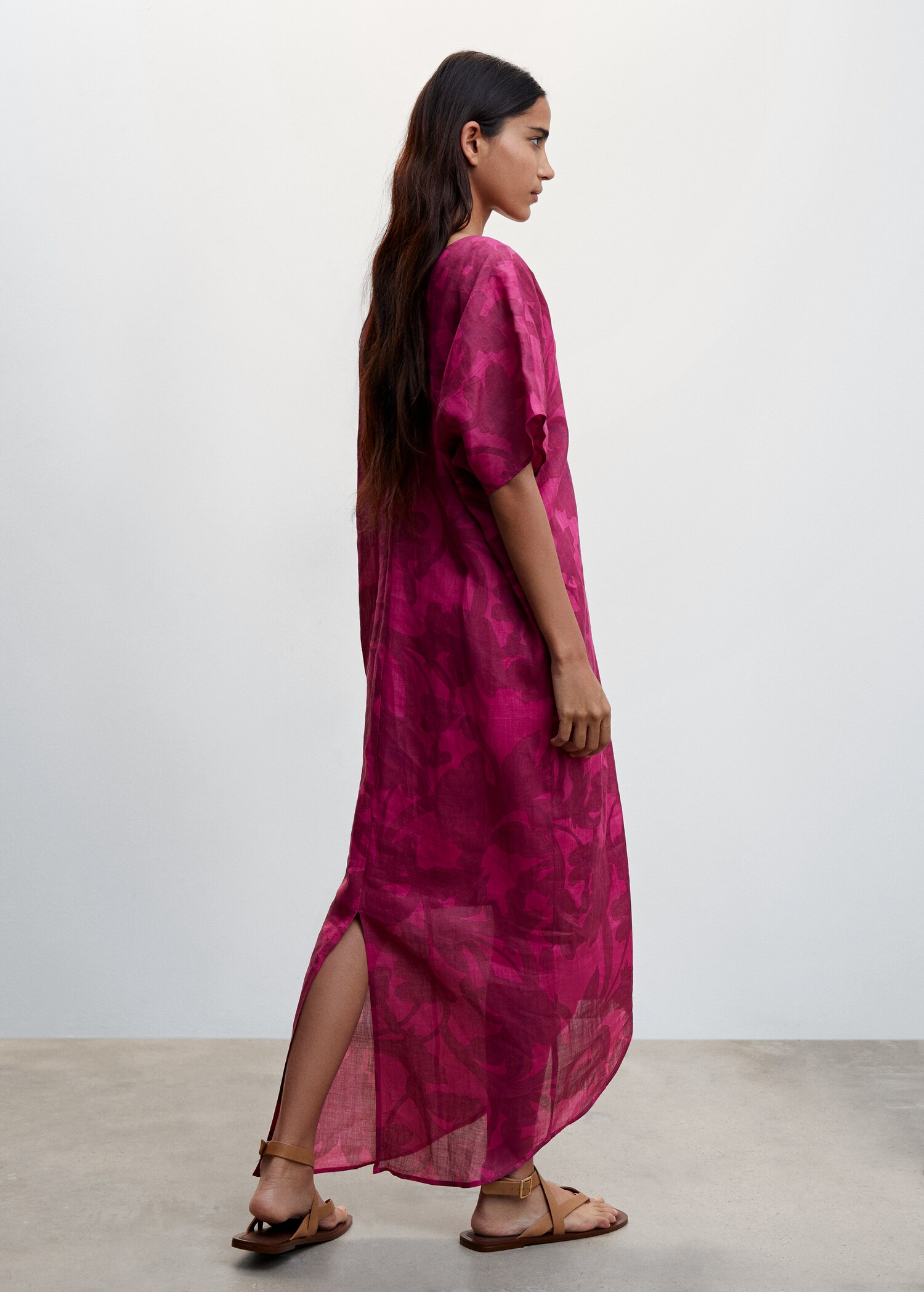 Kleid mit Blumenmuster - Rückseite des Artikels
