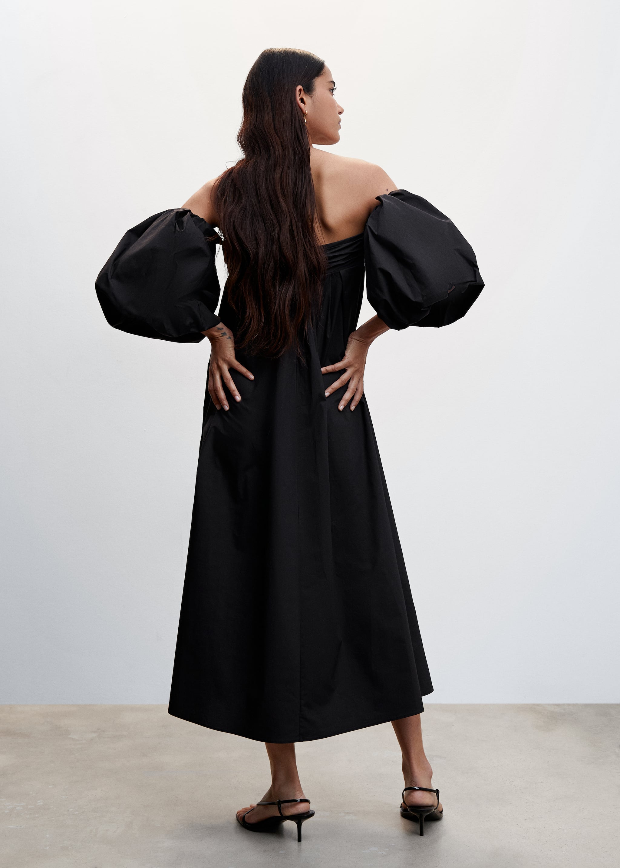 Puffed sleeves midi dress - Reverse of the article