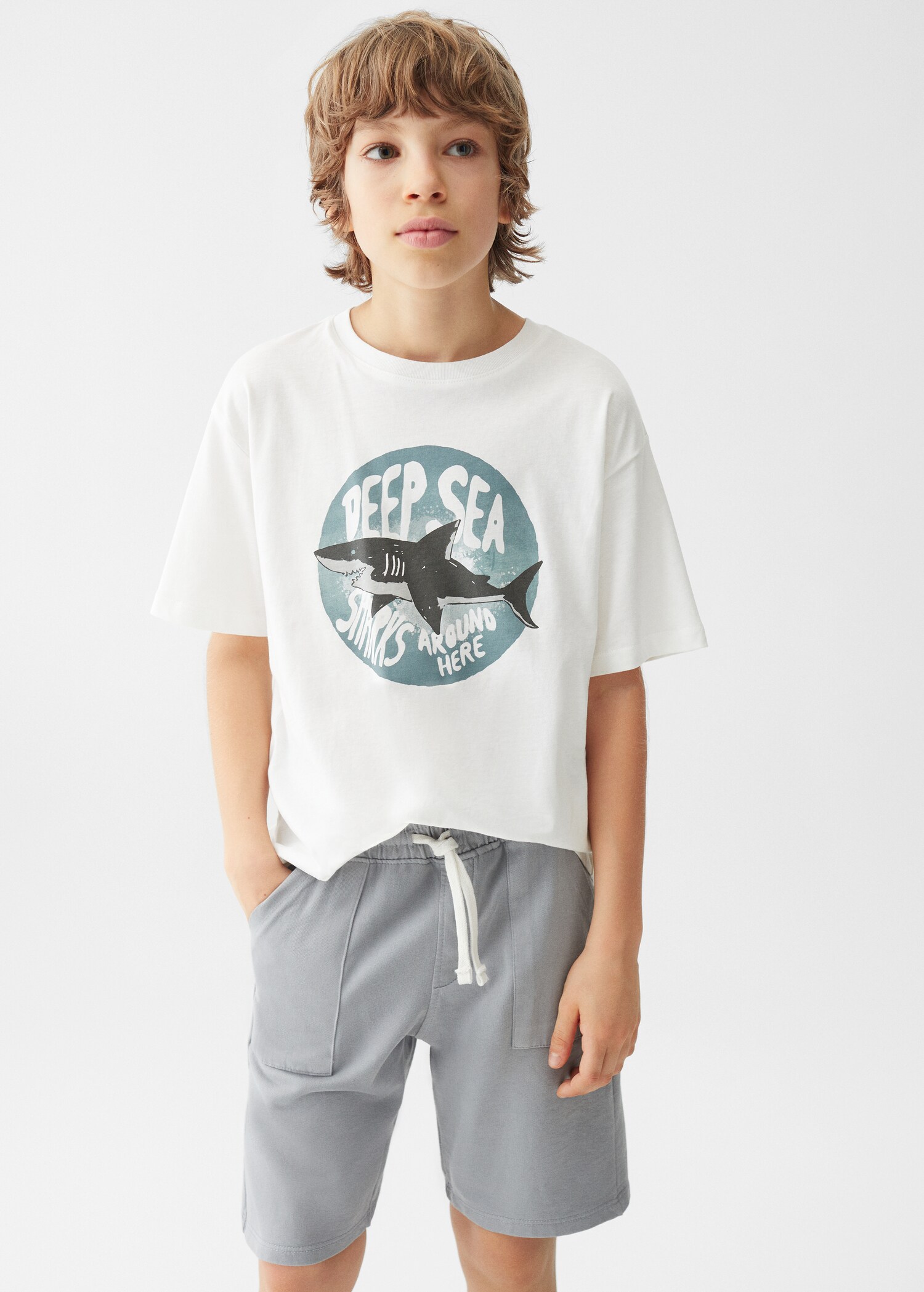 T-shirt with print drawing  - Medium plane