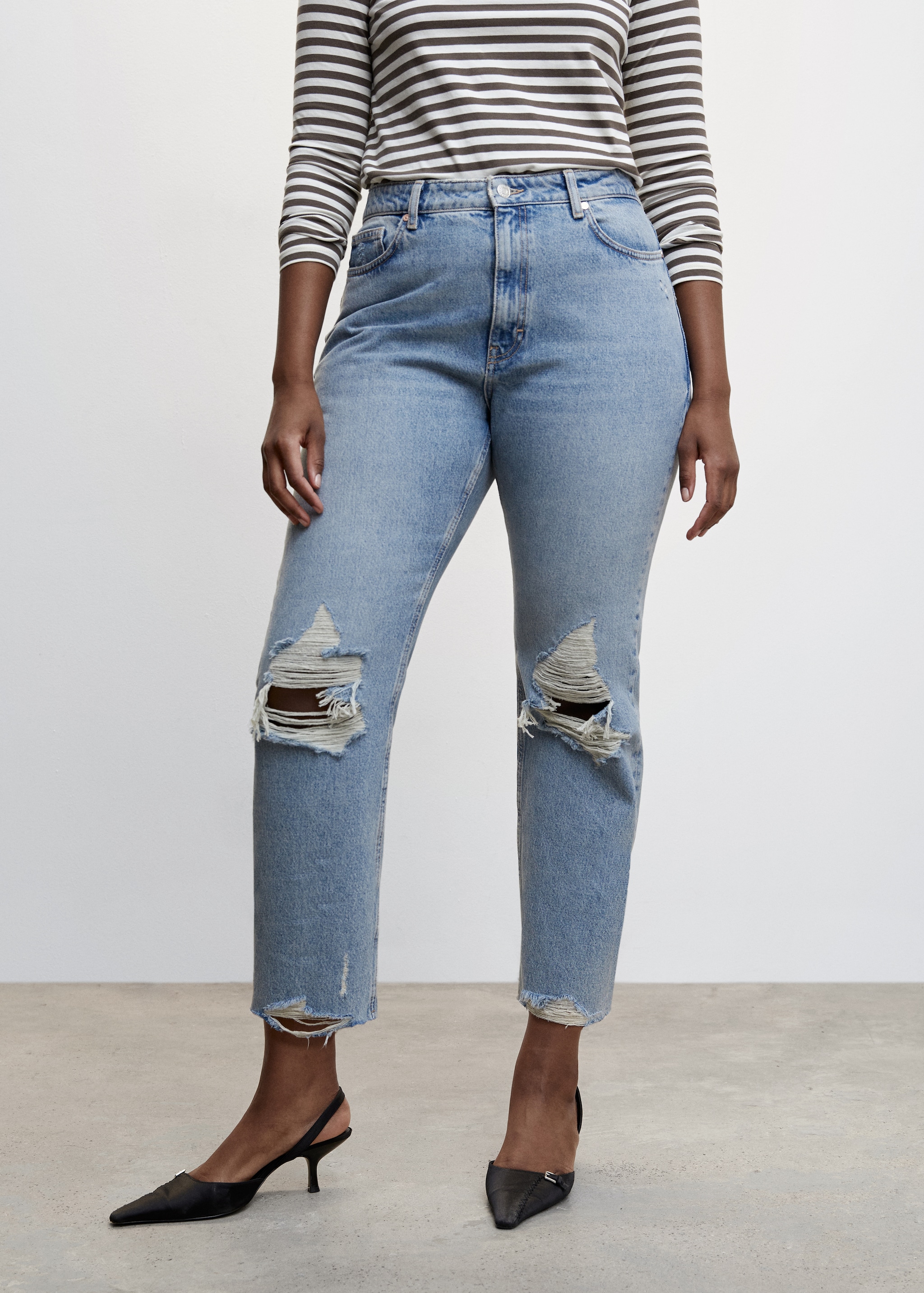 Ripped high-rise straight jeans - Details of the article 5