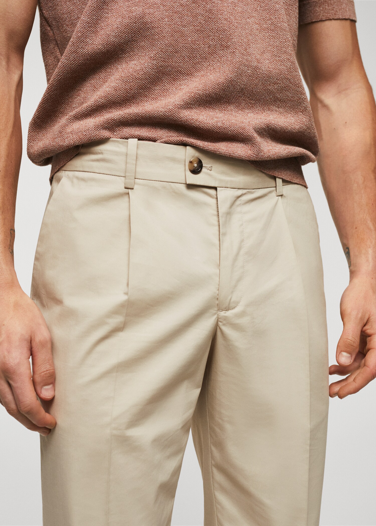 Cotton pleated pants - Details of the article 1