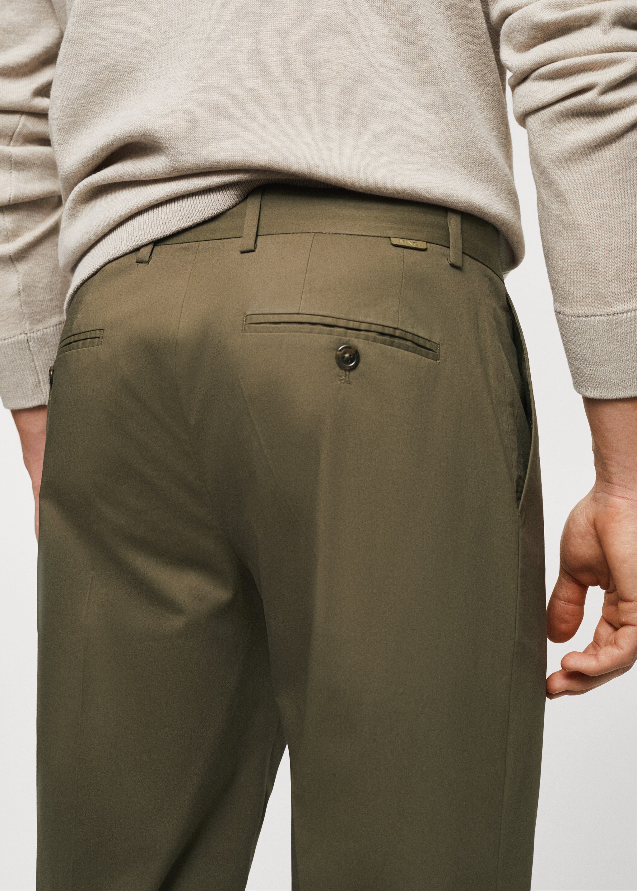 Cotton pleated trousers - Details of the article 6