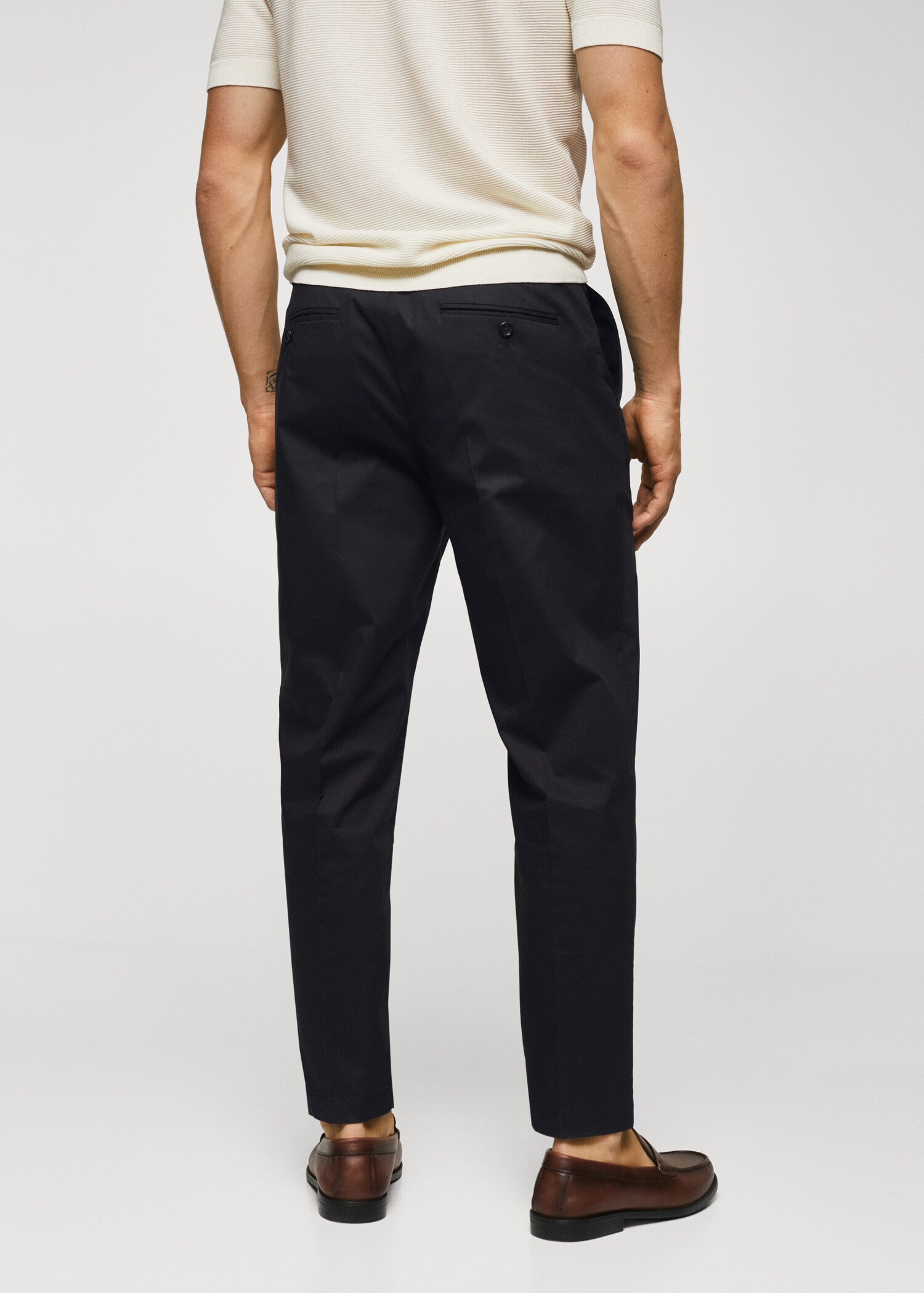 Cotton pleated pants - Reverse of the article