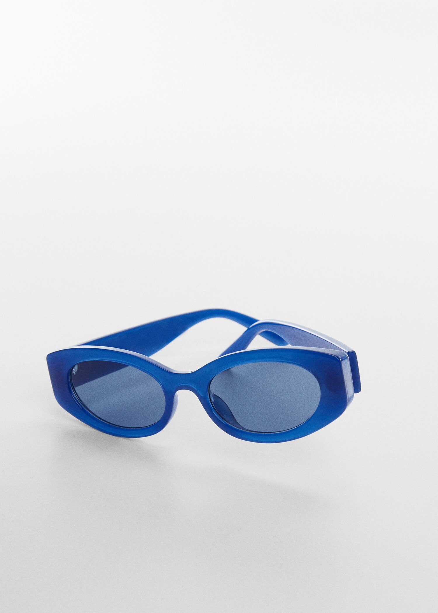 Oval sunglasses - Details of the article 5