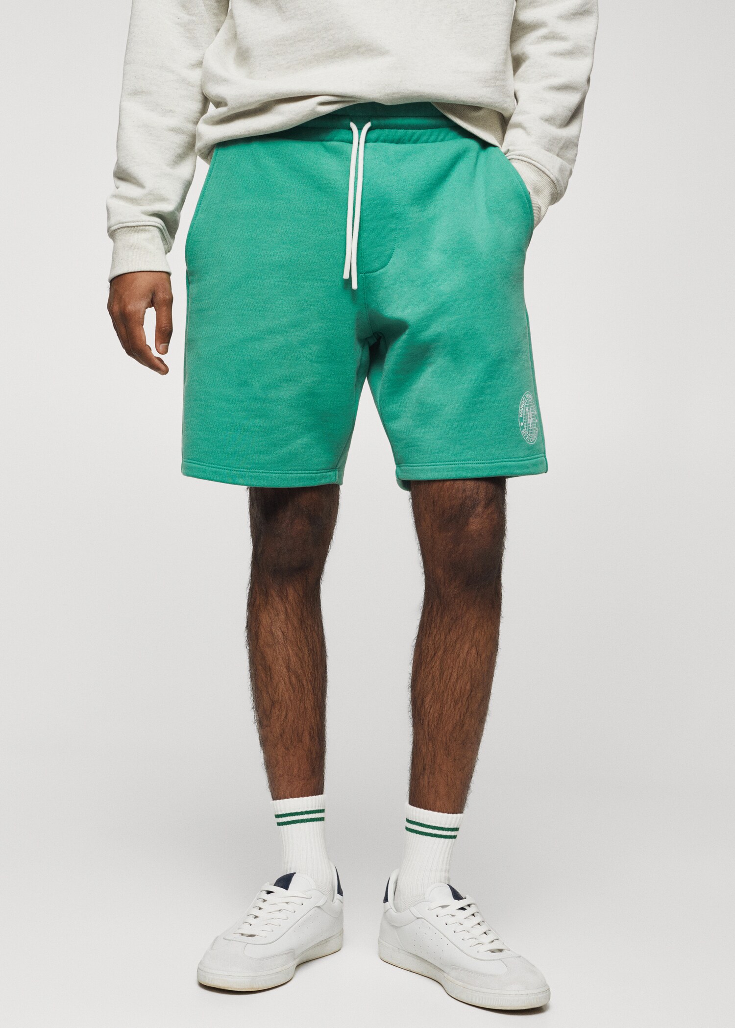 Cotton shorts with drawstring - Medium plane