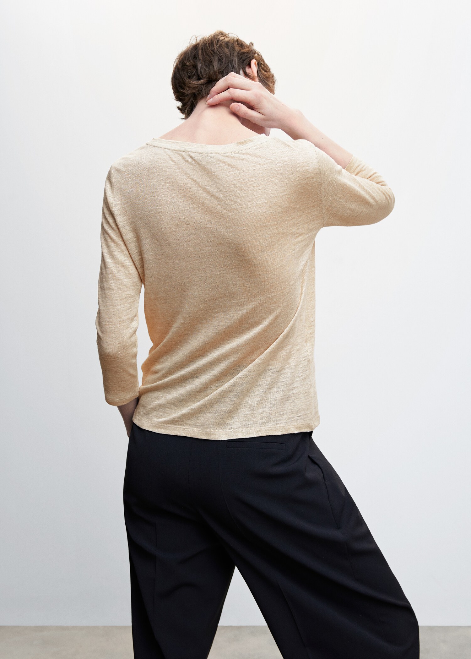 Long-sleeved linen T-shirt - Reverse of the article