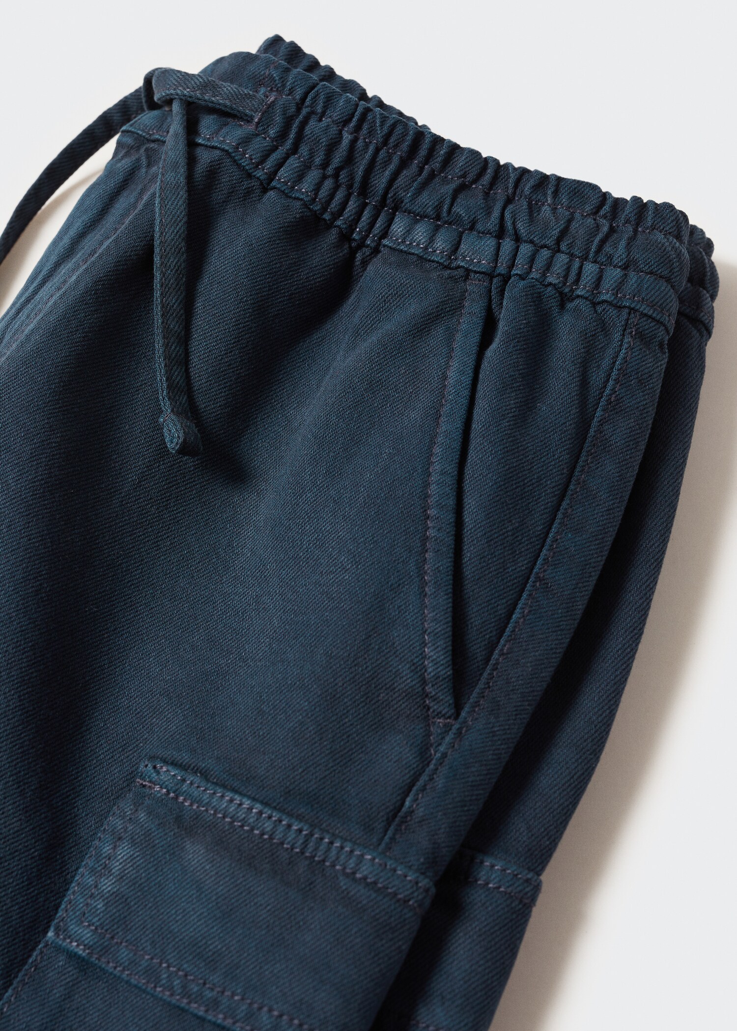 Cargo Bermuda shorts - Details of the article 8