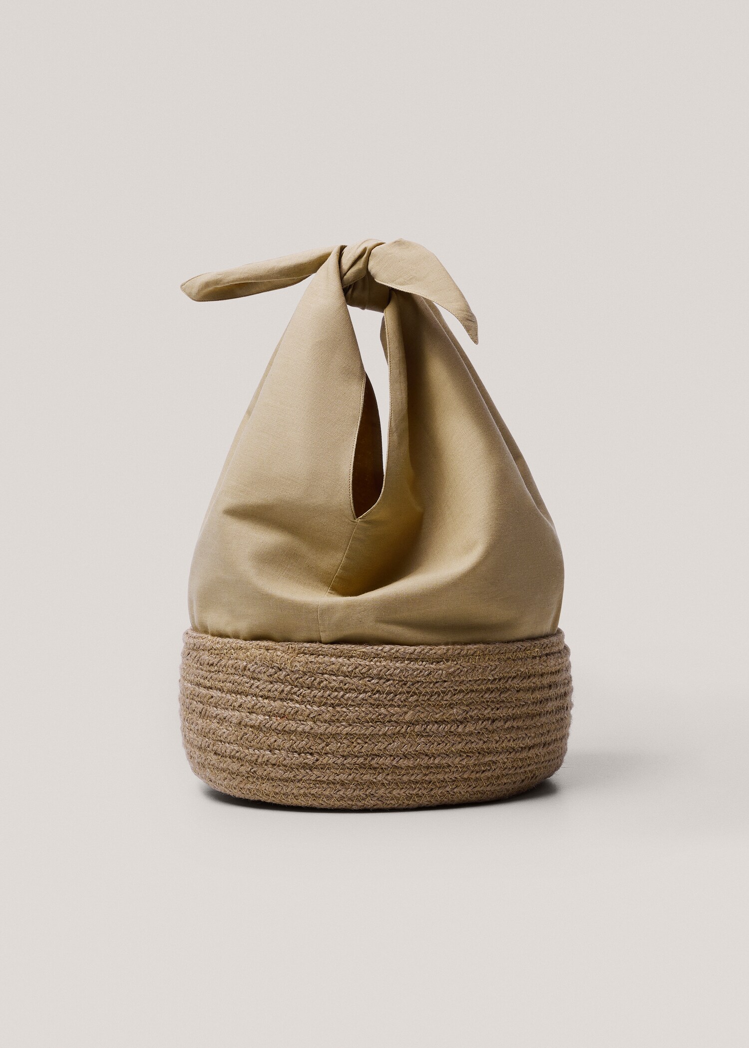 Koszyk z juty z uchwytem 10 x 25 cm - Artykuł bez modela/modelki