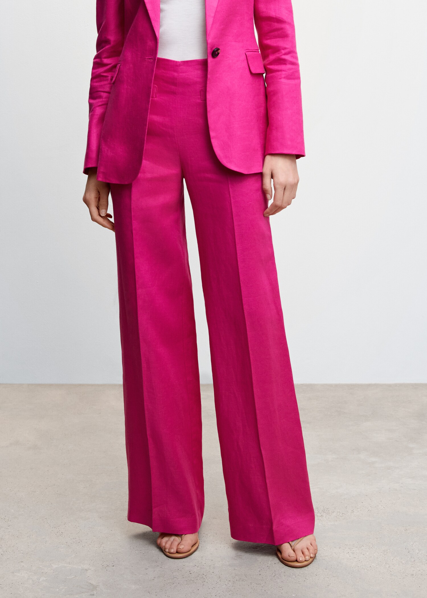 Pantalón traje lino - Plano medio