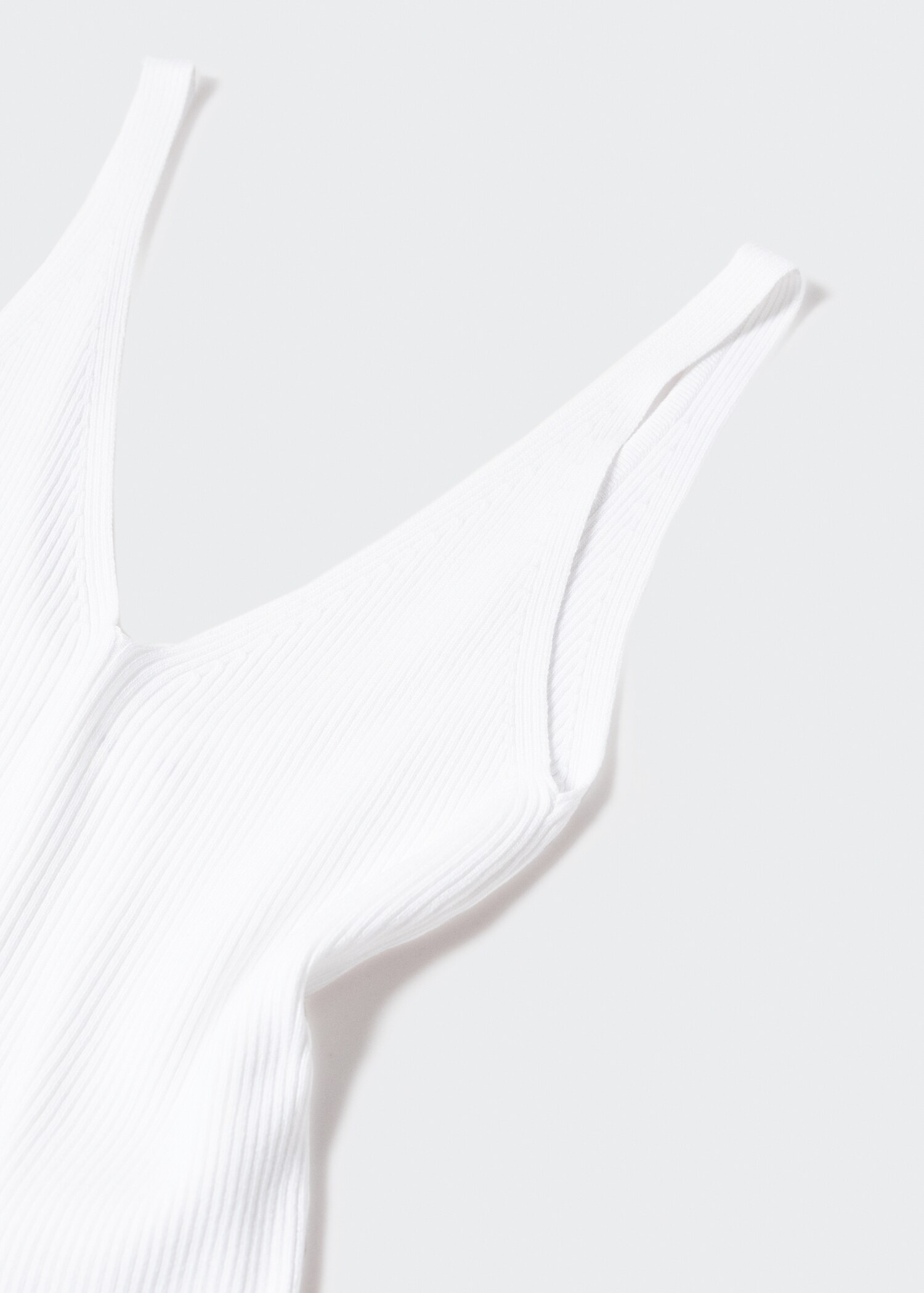 V-neck knitted top - Details of the article 8