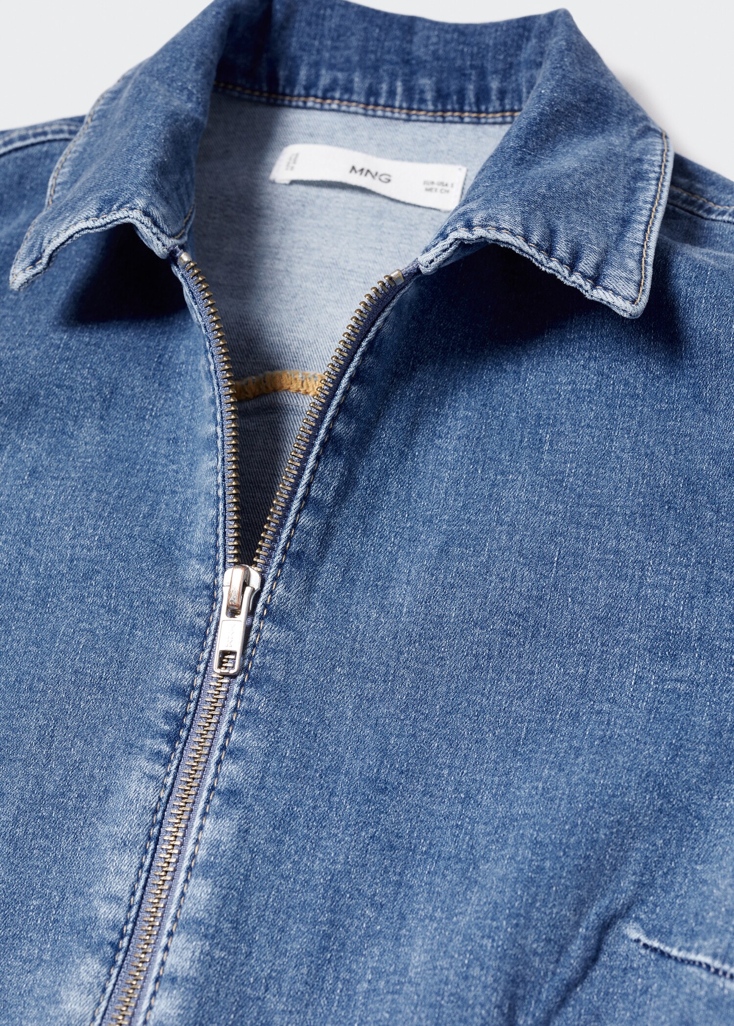 Denim jumpsuit with zipper - Details of the article 8