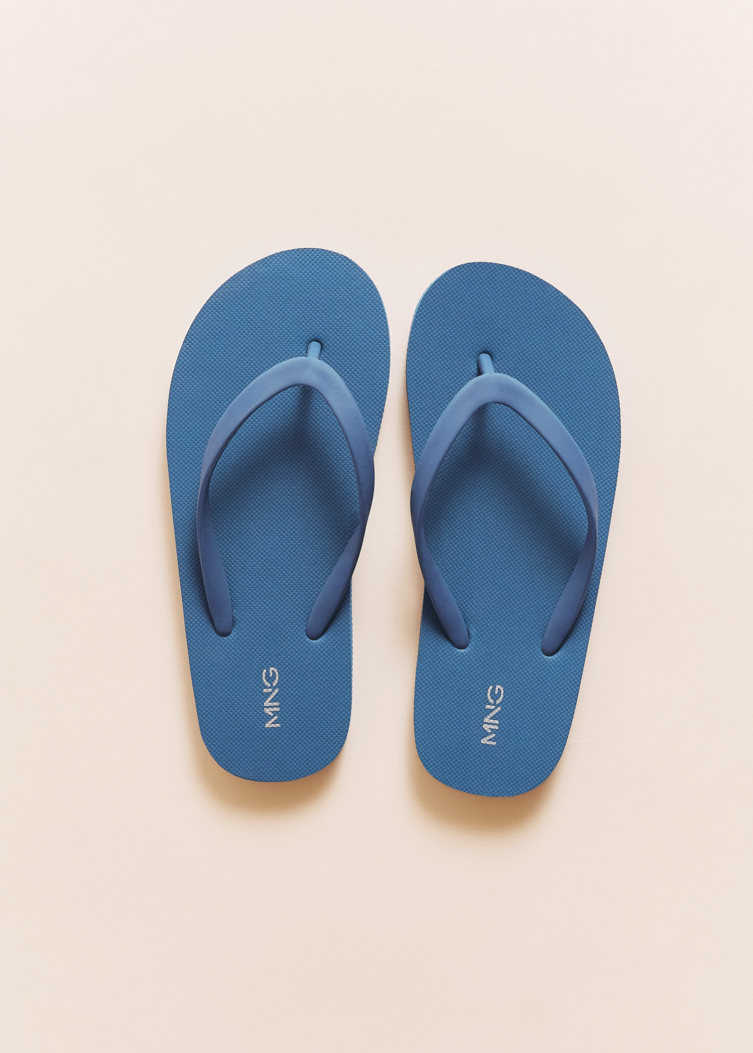 Strappy flip-flops - Details of the article 9
