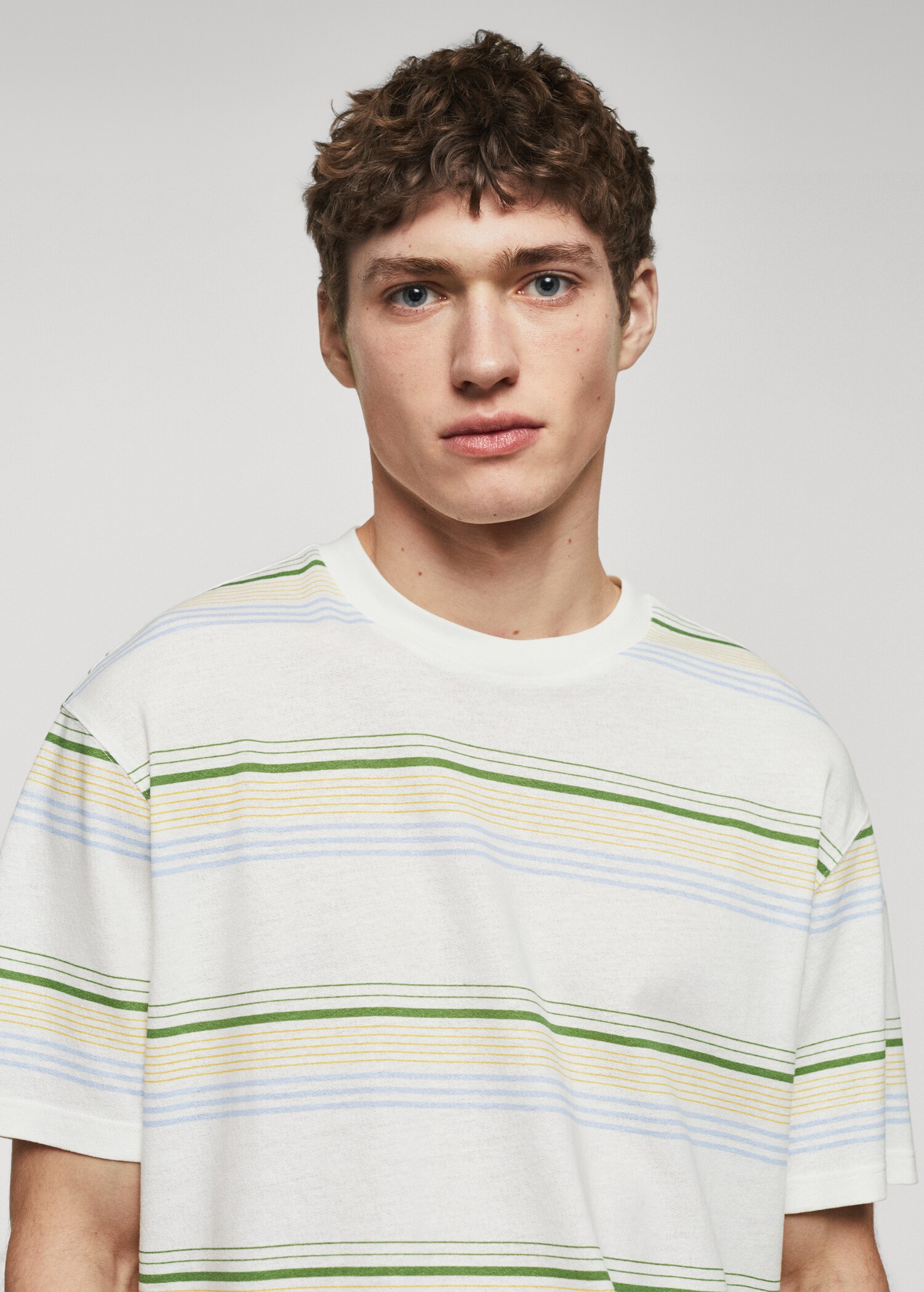 Textured striped T-shirt - Details of the article 1