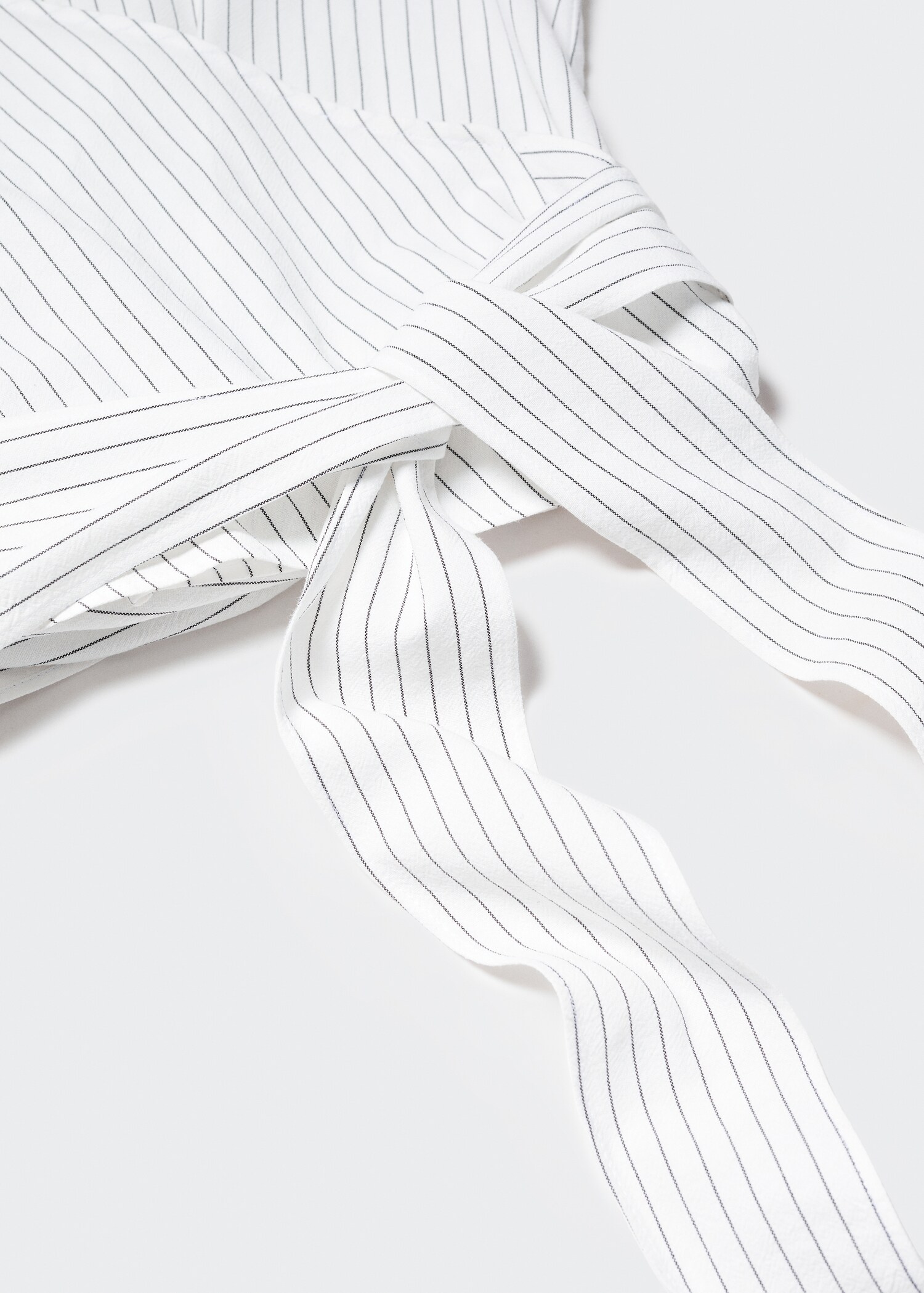 Prugasta bluza s čvorom - Detalji artikla 8