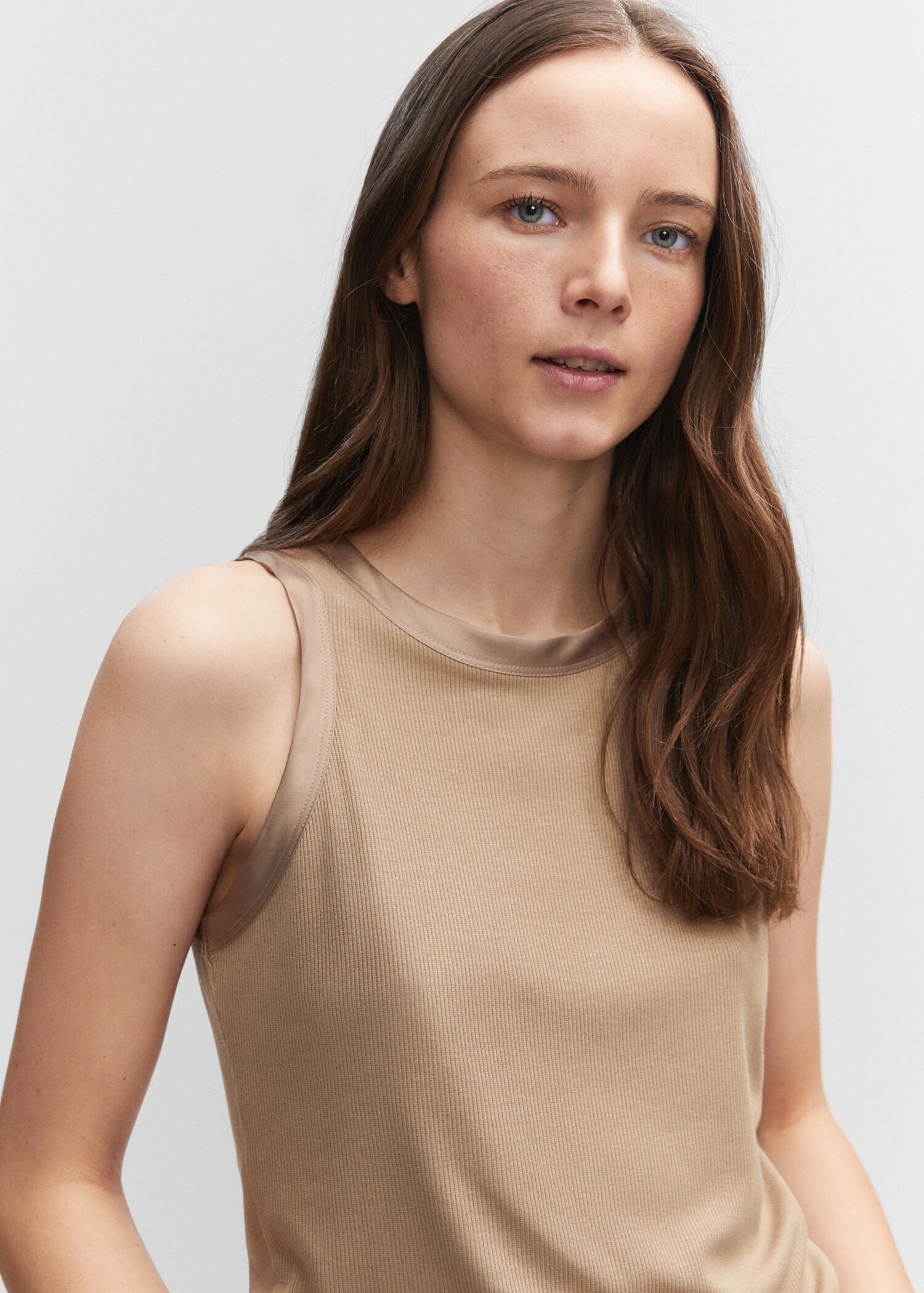 Top with satin details  - Details of the article 1