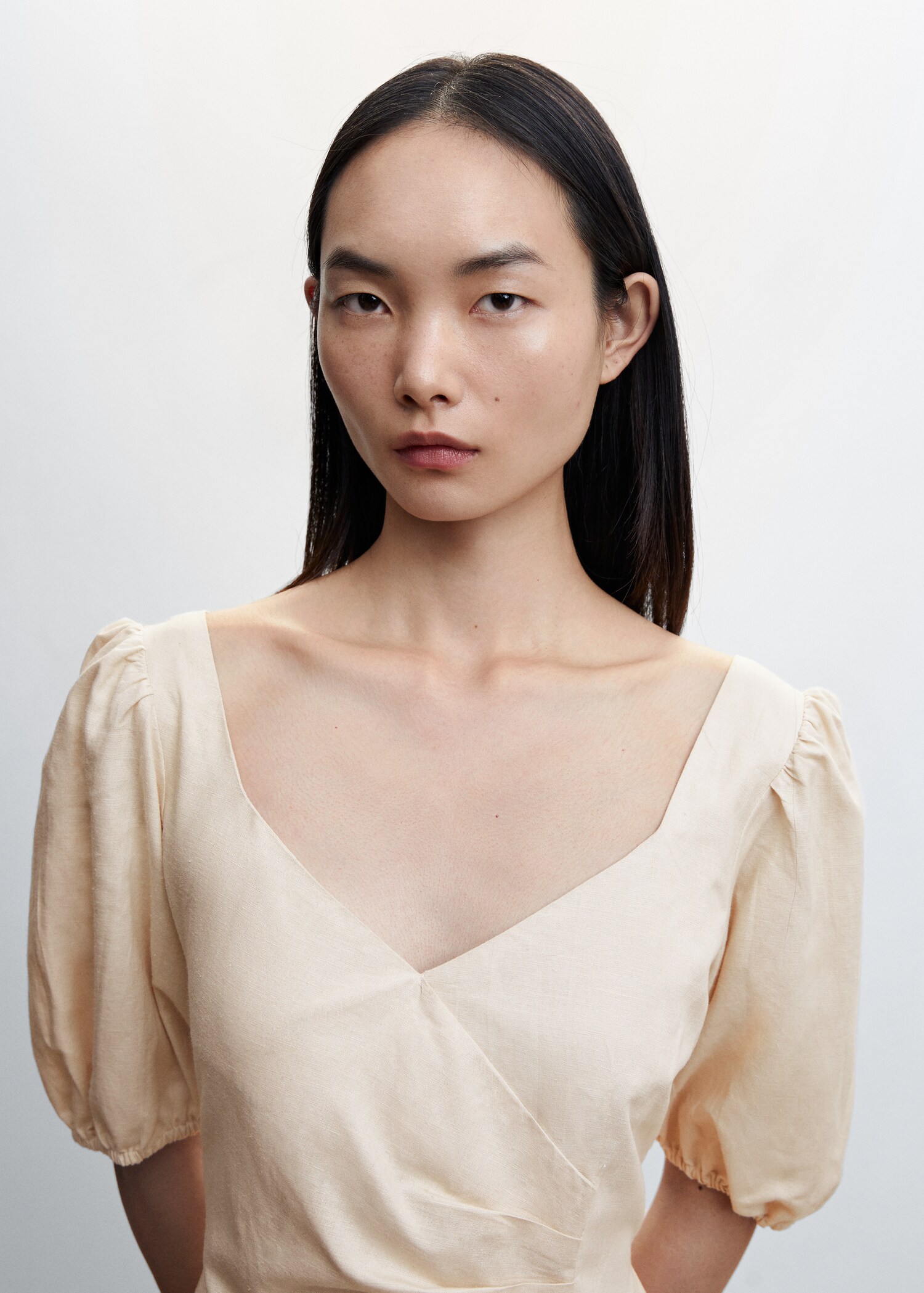 Jumpsuit with puffed sleeves - Details of the article 1