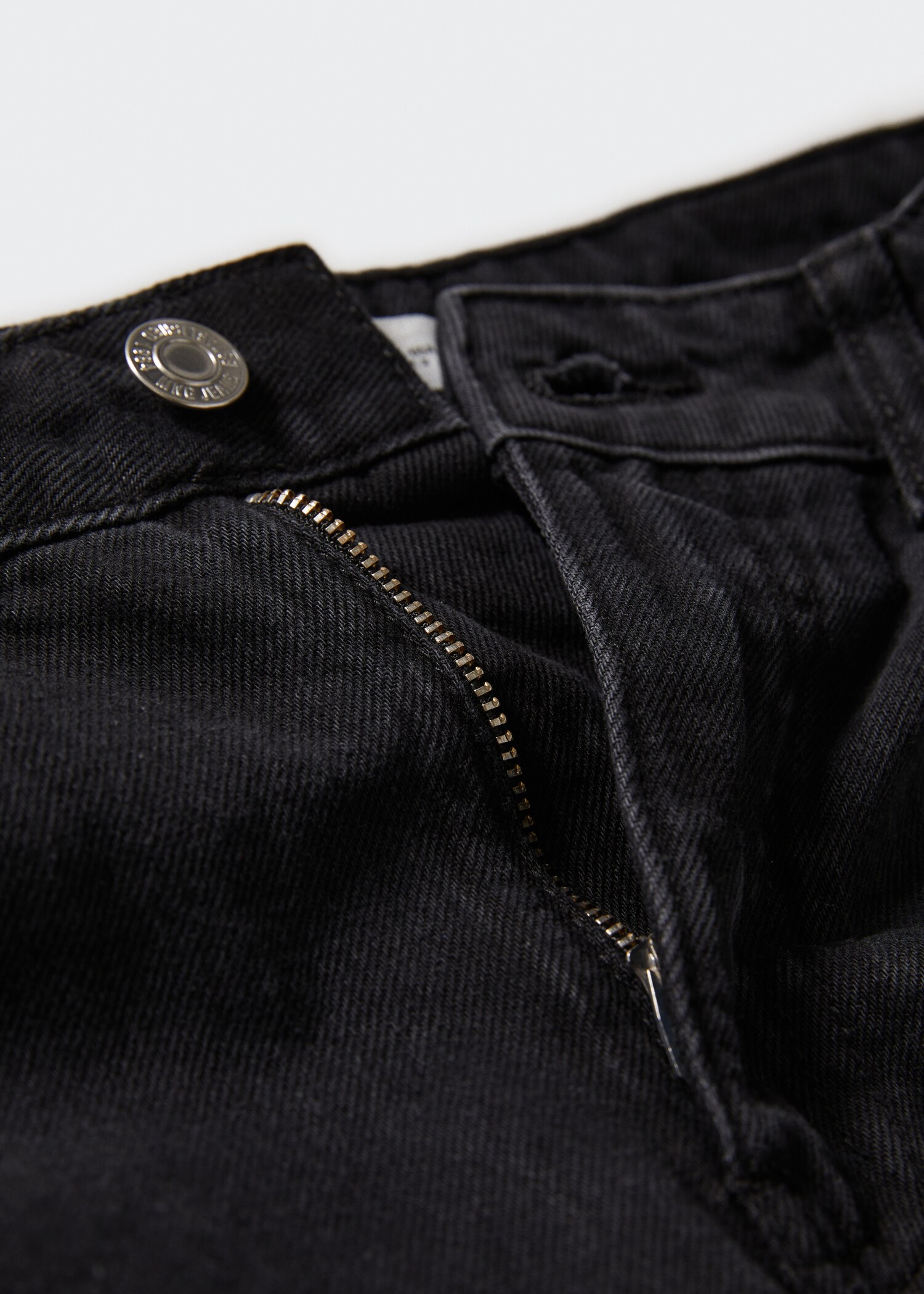 Mom-fit denim shorts - Details of the article 8