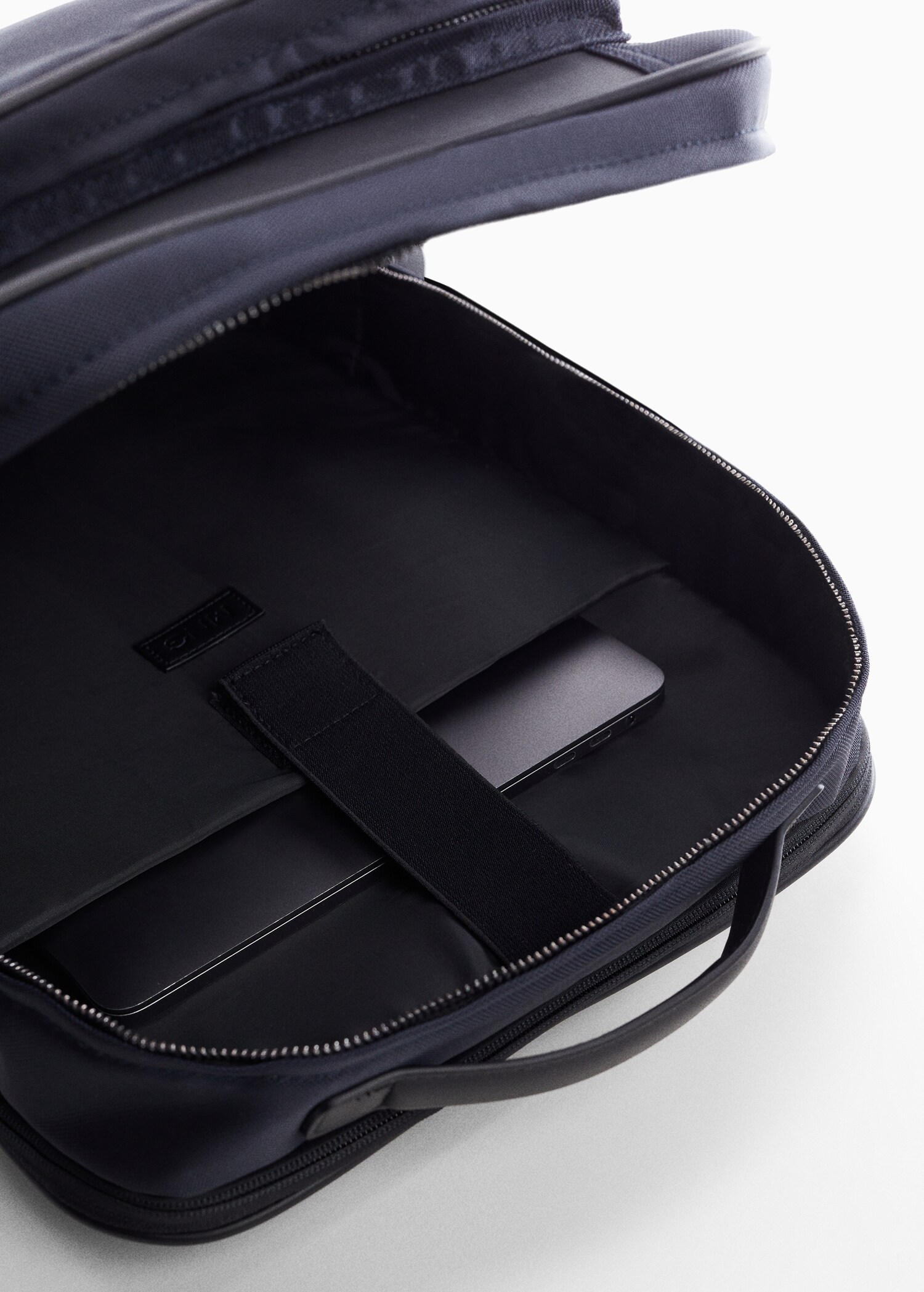 Multi-pocket nylon backpack - Details of the article 2